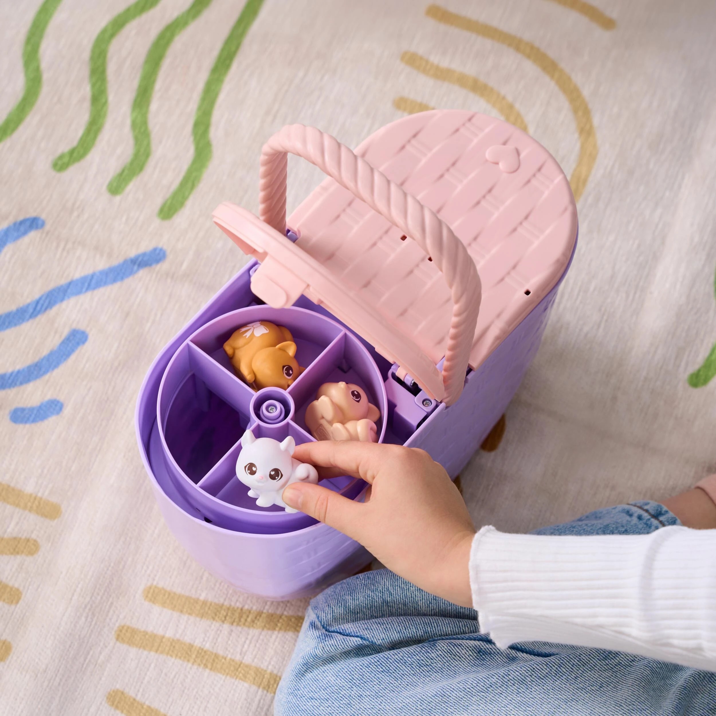 7 Little Live Pets Mama Surprise Kittens Playset, 7 of 7
