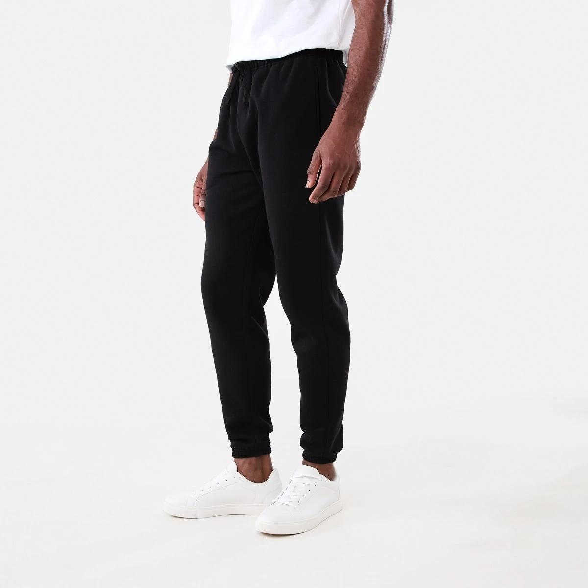 2 Basic Trackpants Black, 2 of 5