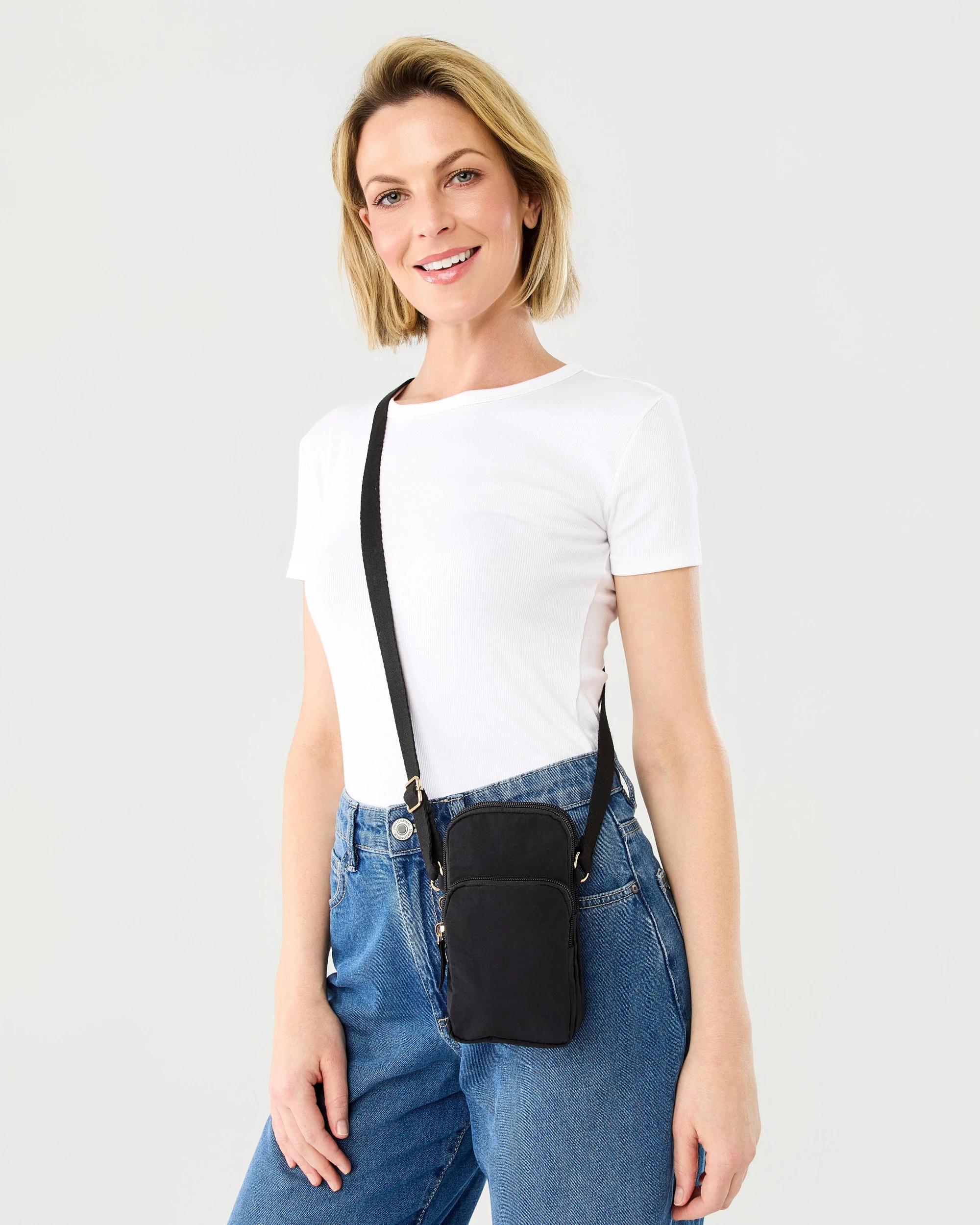 6 Urban Phone Bag Black, 6 of 7