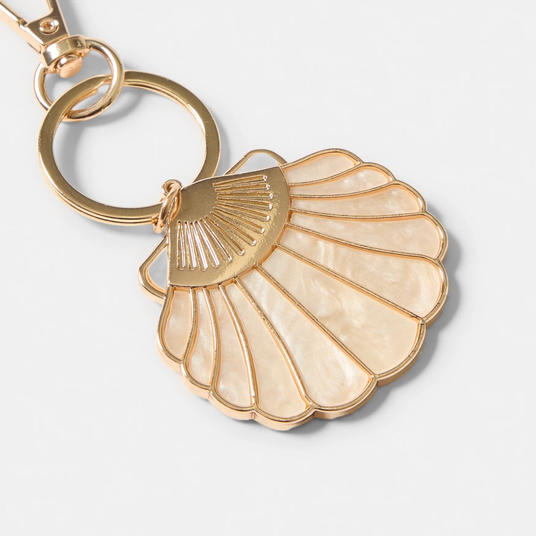 4 Large Shell Bag Charm Keyring - Gold Tone, 4 of 5