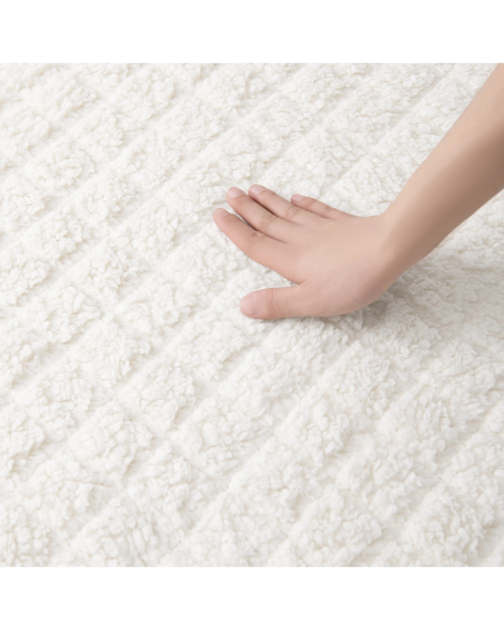 3 Dreamaker Pinsonic Sherpa Fleece Electric Blanket - Single Bed - White, 3 of 8