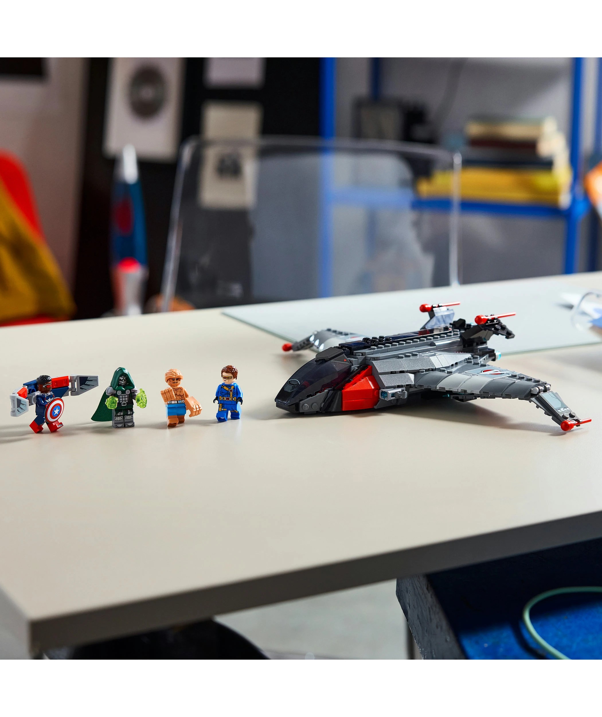 9 LEGO Super Heroes Marvel Avengers: Doomsday Quinjet 76347, 9 of 10
