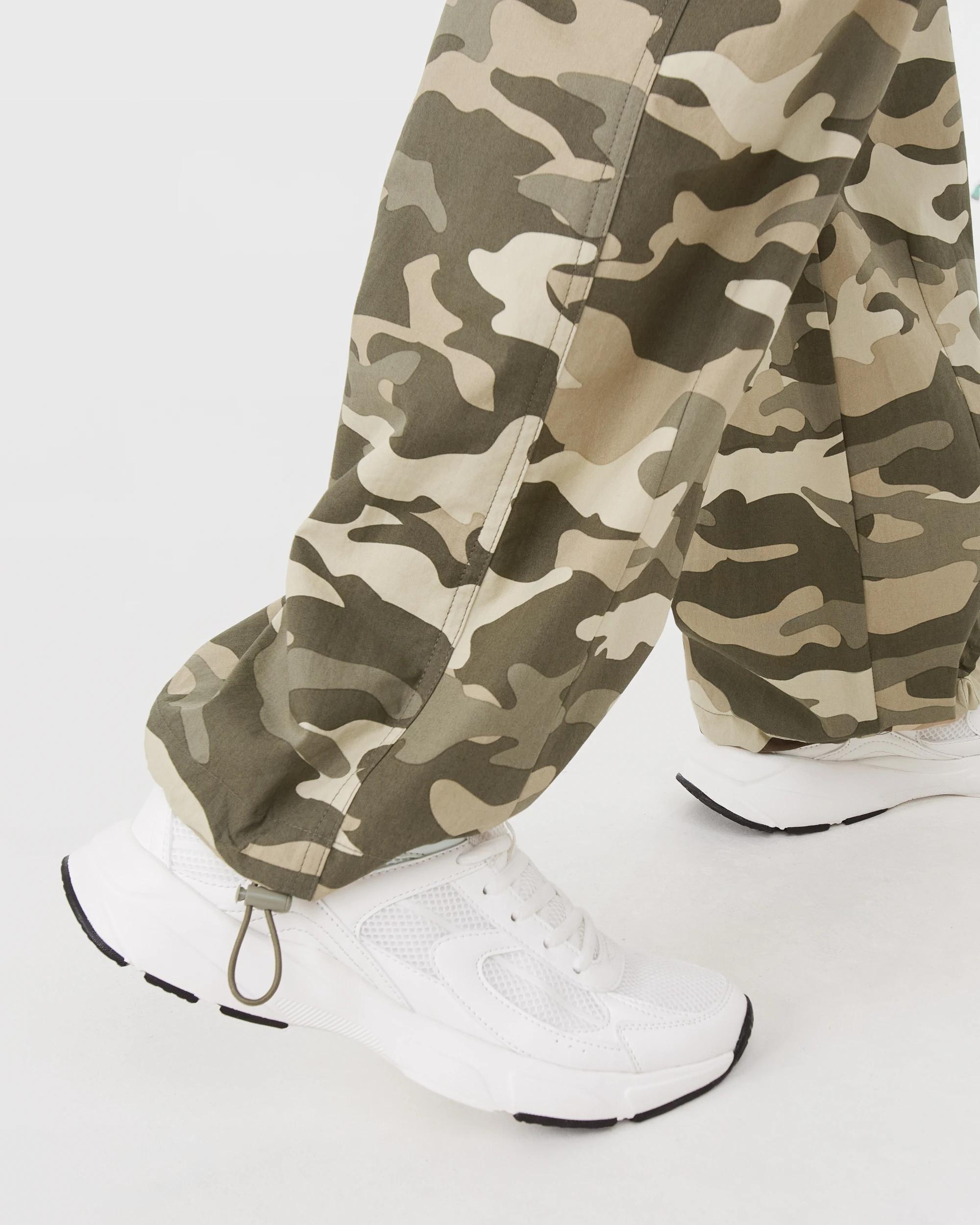 8 Balloon Leg Cargo Pants Camo, 8 of 10