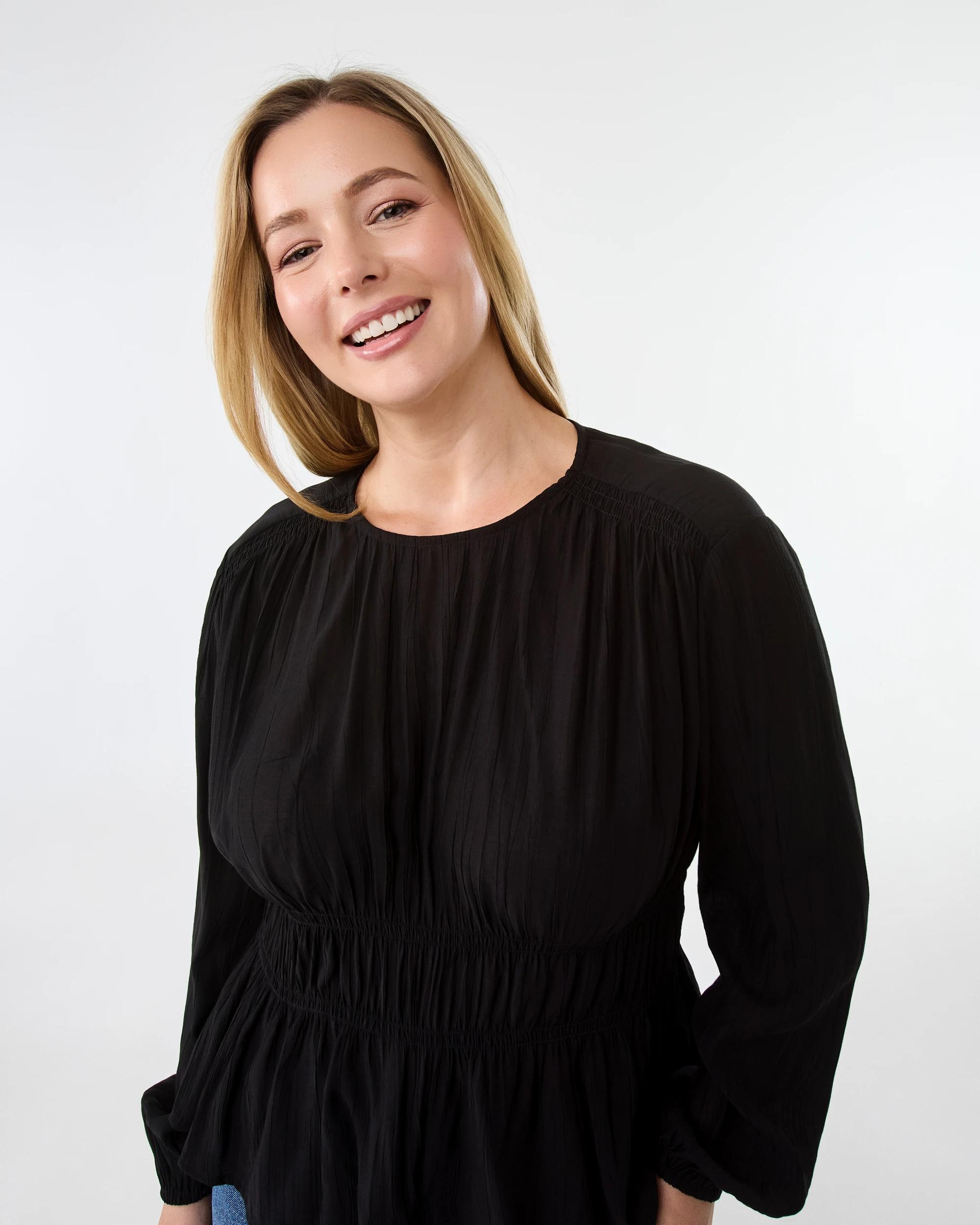 4 Long Sleeve Shirred Detail Top Black, 4 of 8