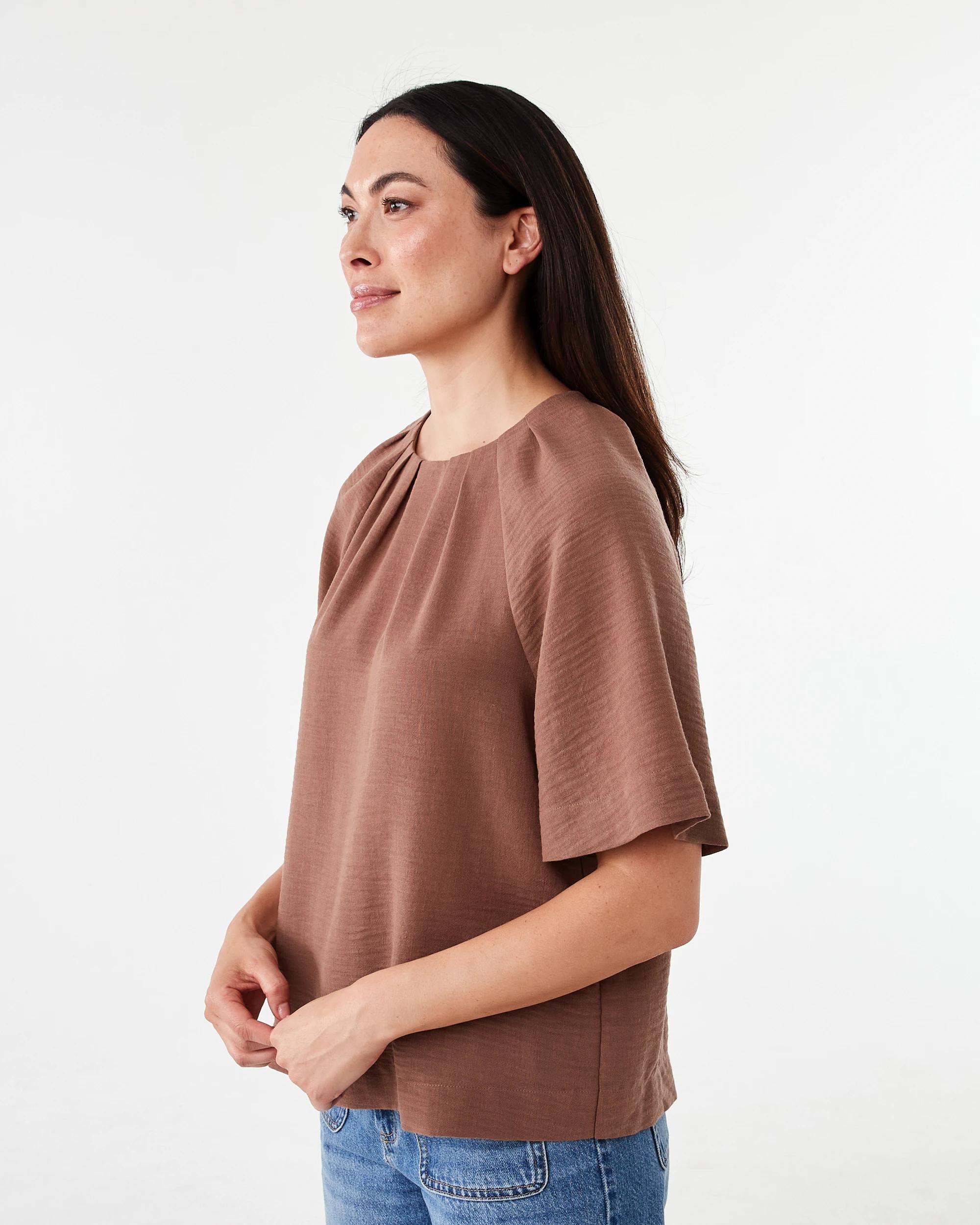 2 Short Sleeve Tuck Top Brn Clove, 2 of 7