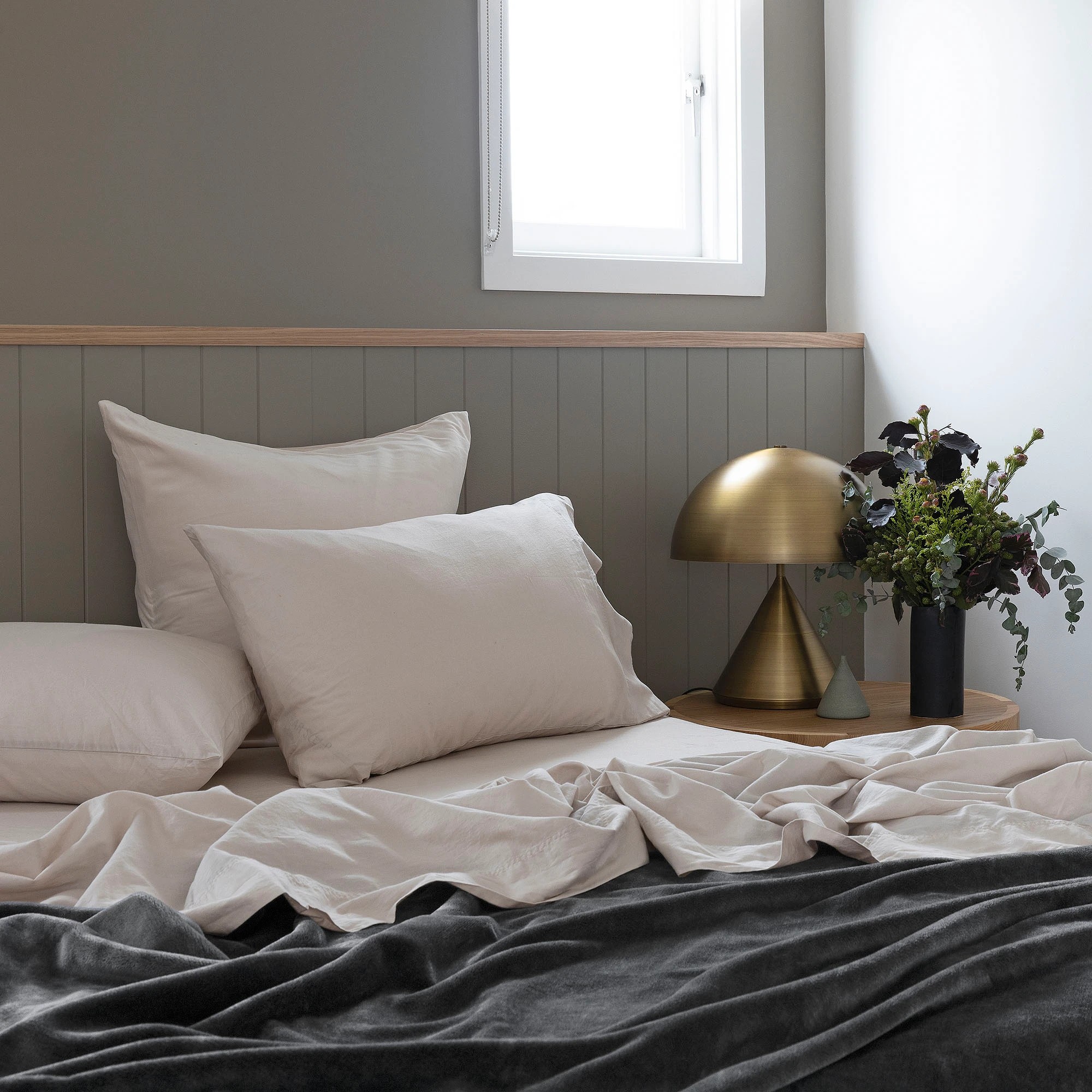 3 Bambury Solid Ultraplush Polyester Cosy Blanket Charcoal - Double/Queen - Grey, 3 of 5