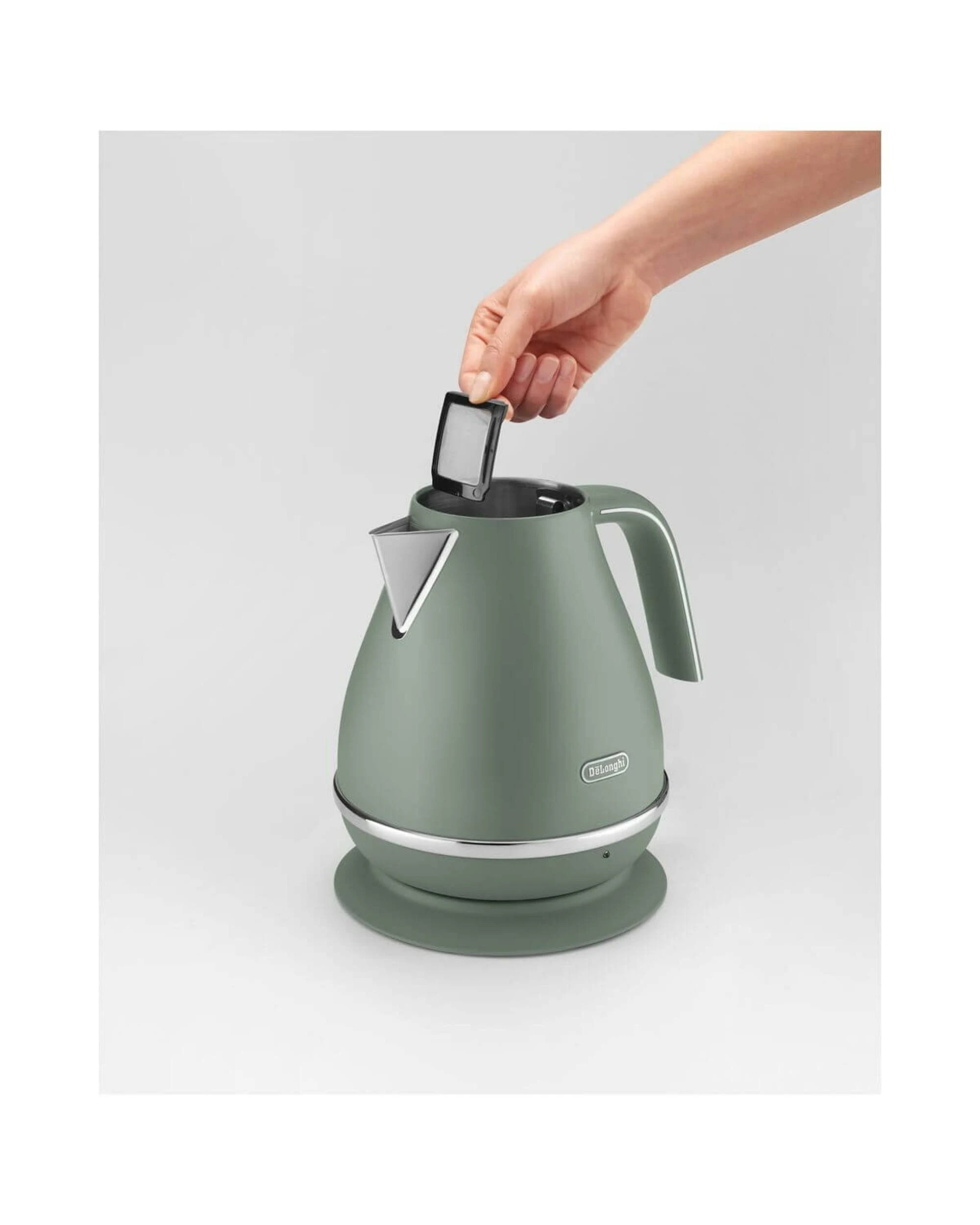 5 De'Longhi The Icona Capitals 1.7L Kettle Vienna Green, 5 of 5