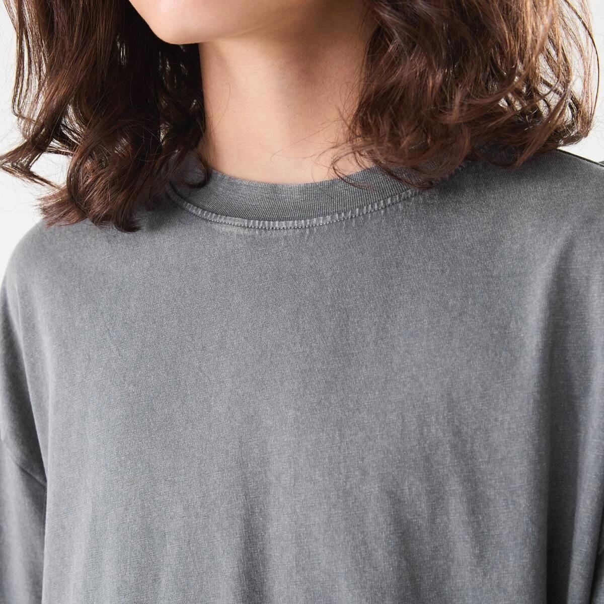 4 Short Sleeve Oversized Acid Wash T-shirt Magnet, 4 of 6