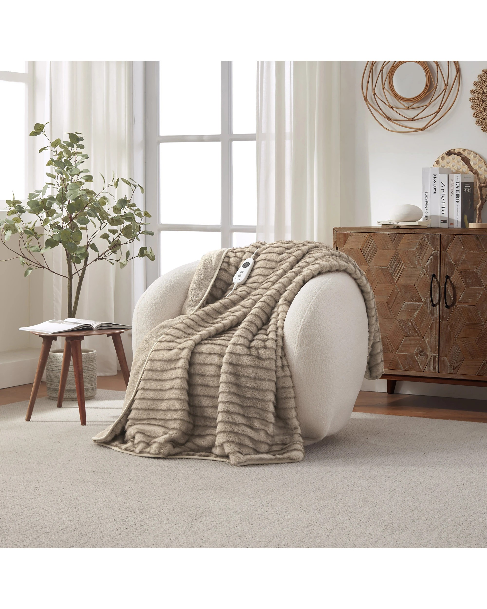 1 Dreamaker Nara Luxe Faux Mink Heated Throw 130x160cm - Brown, 1 of 8