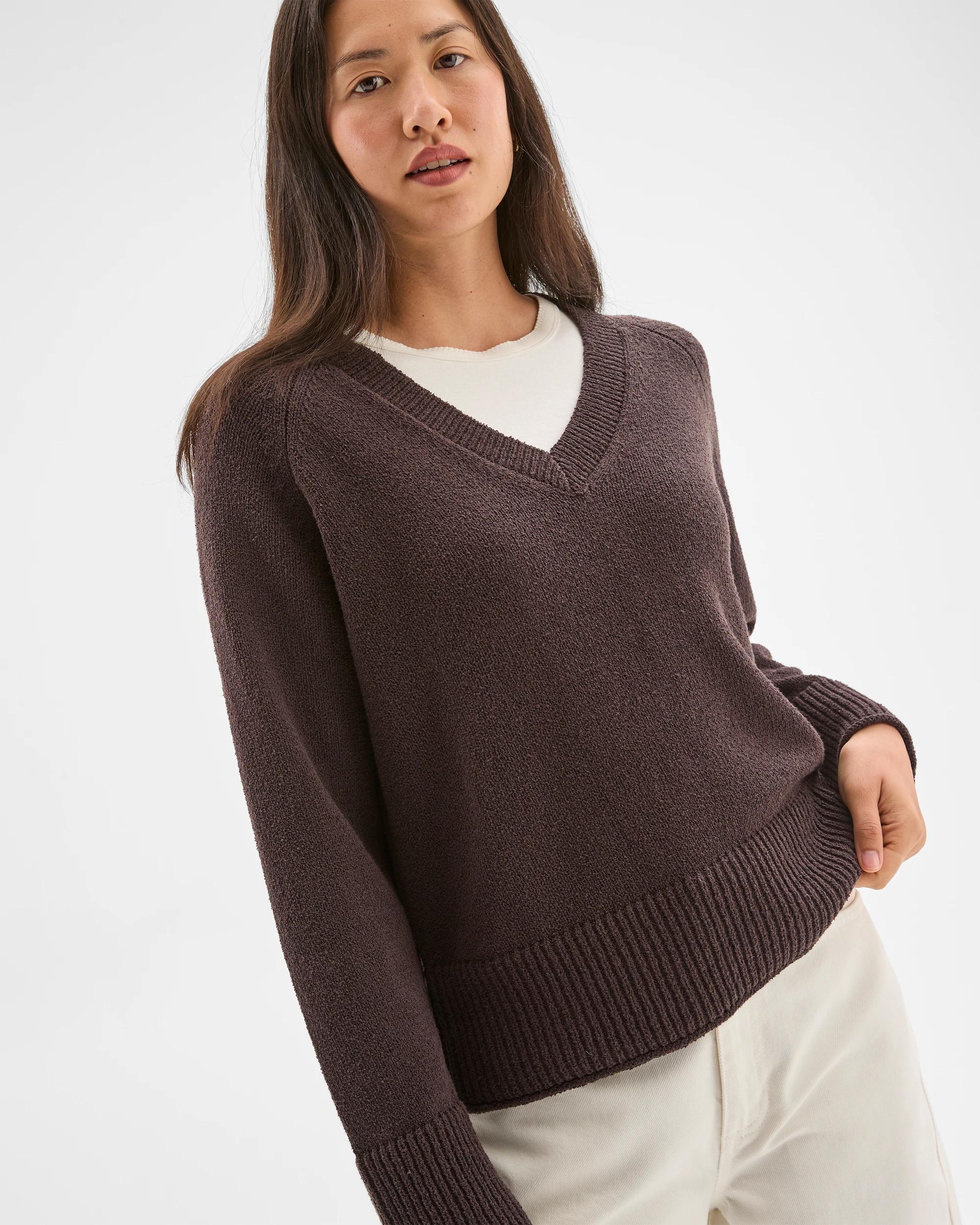 2 Target Woman Australian Cotton Blend Boucle V-Neck Jumper BRUNETTE, 2 of 3