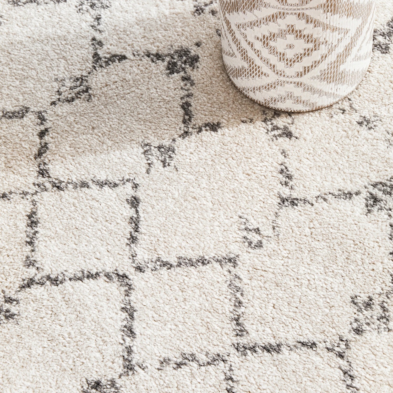 4 Common Ground Rugs Lustre Elsa 300x80cm Runner - Medium Pet Friendly Rug - Silver, 4 of 5