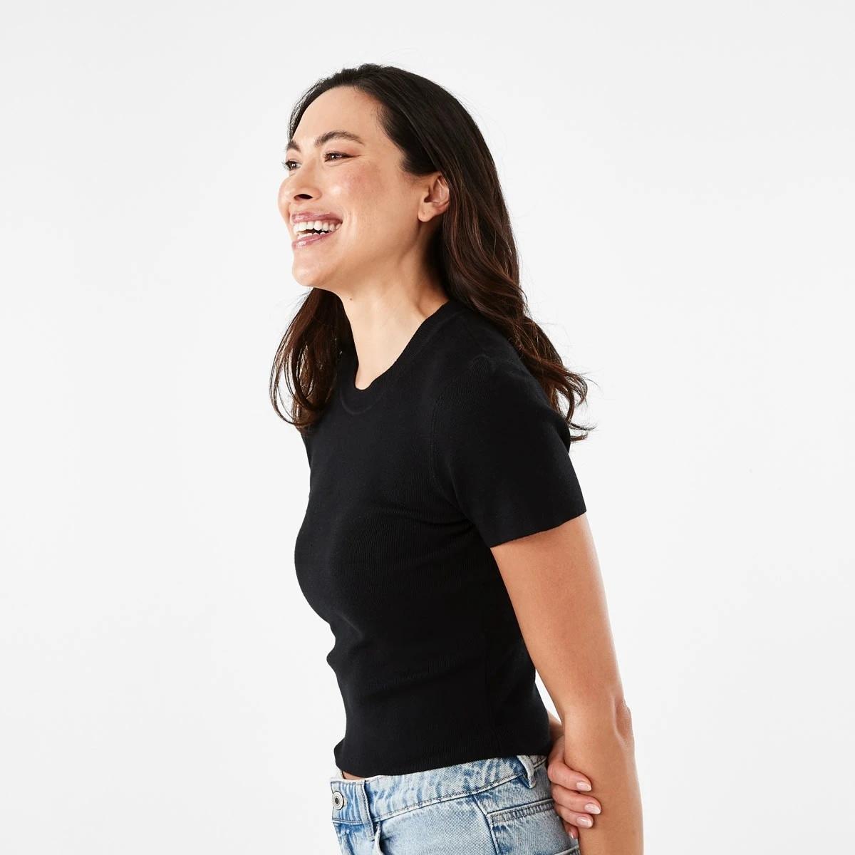 2 Short Sleeve True Knit Fitted T-shirt BLACK, 2 of 5
