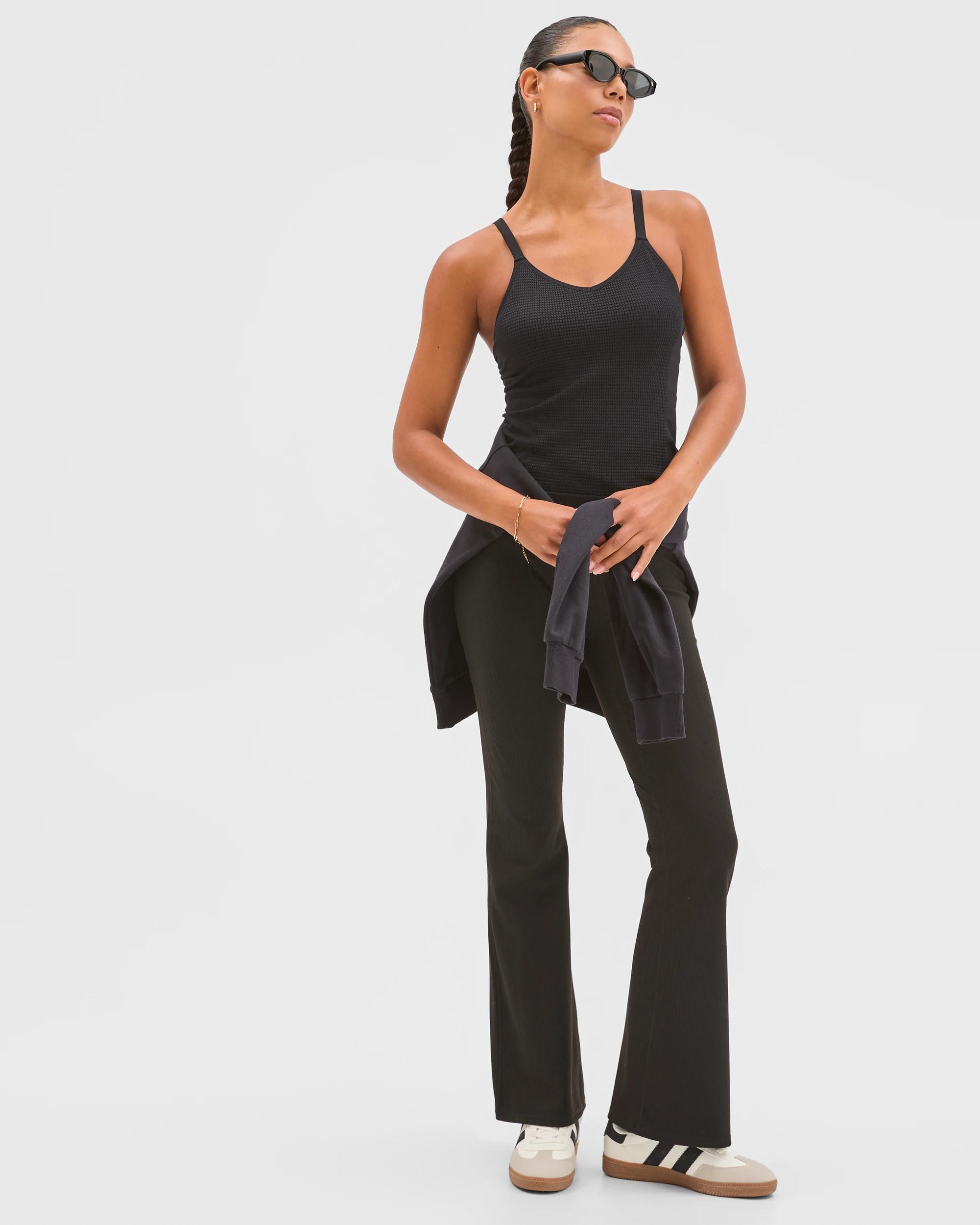 2 Target Active Active Seamfree V-Neck Knit Tank Top BLACK, 2 of 7