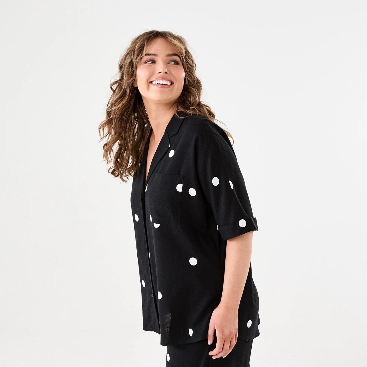 2 Short Dolman Sleeve Shirt POLKA DOT BLACK, 2 of 8