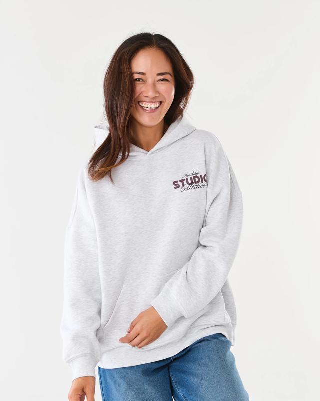 Oversized Graphic Ho