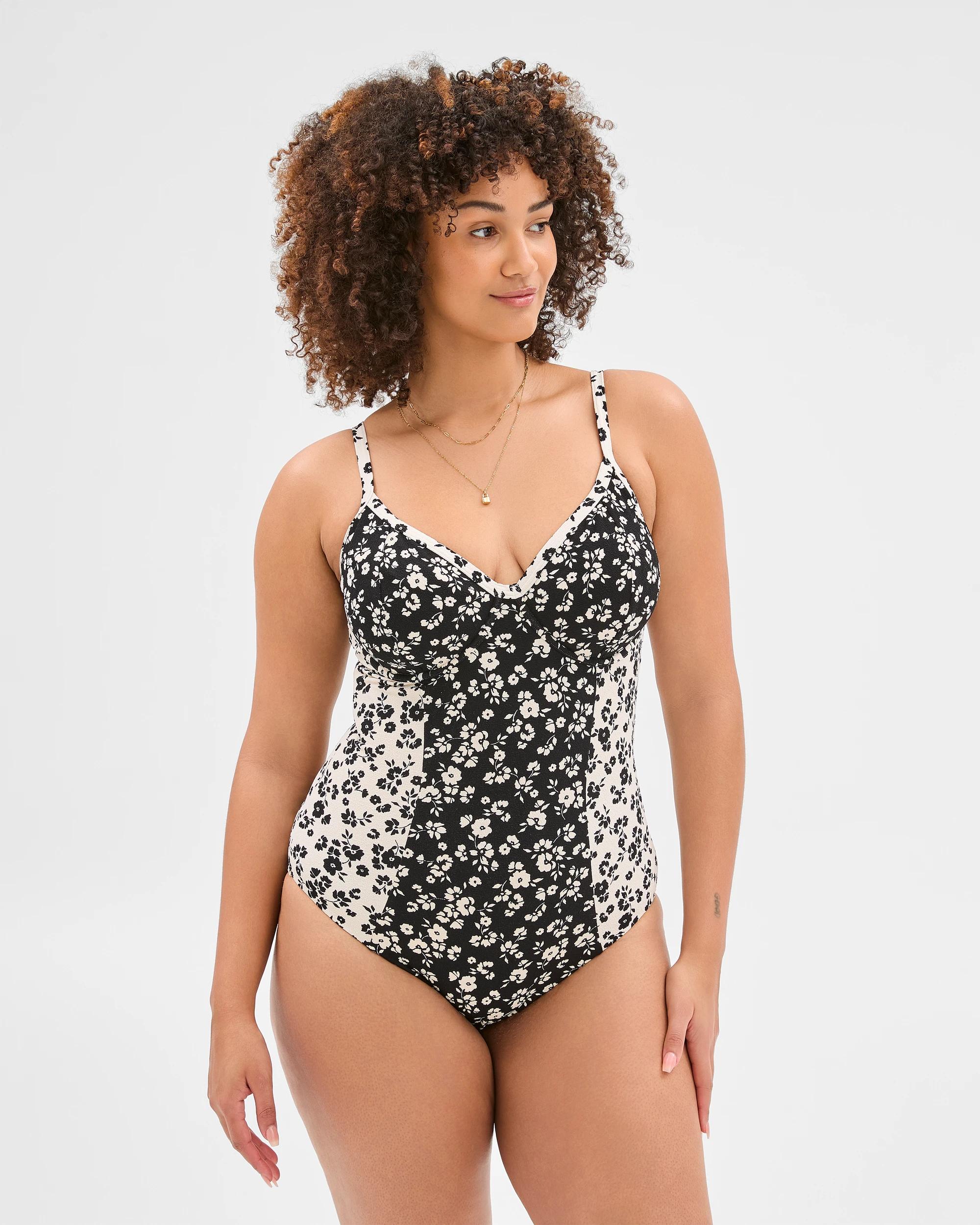 3 Target Resort Textured Half Cup Underwire One Piece Bathers BLACK AND WHITE DAISY, 3 of 10