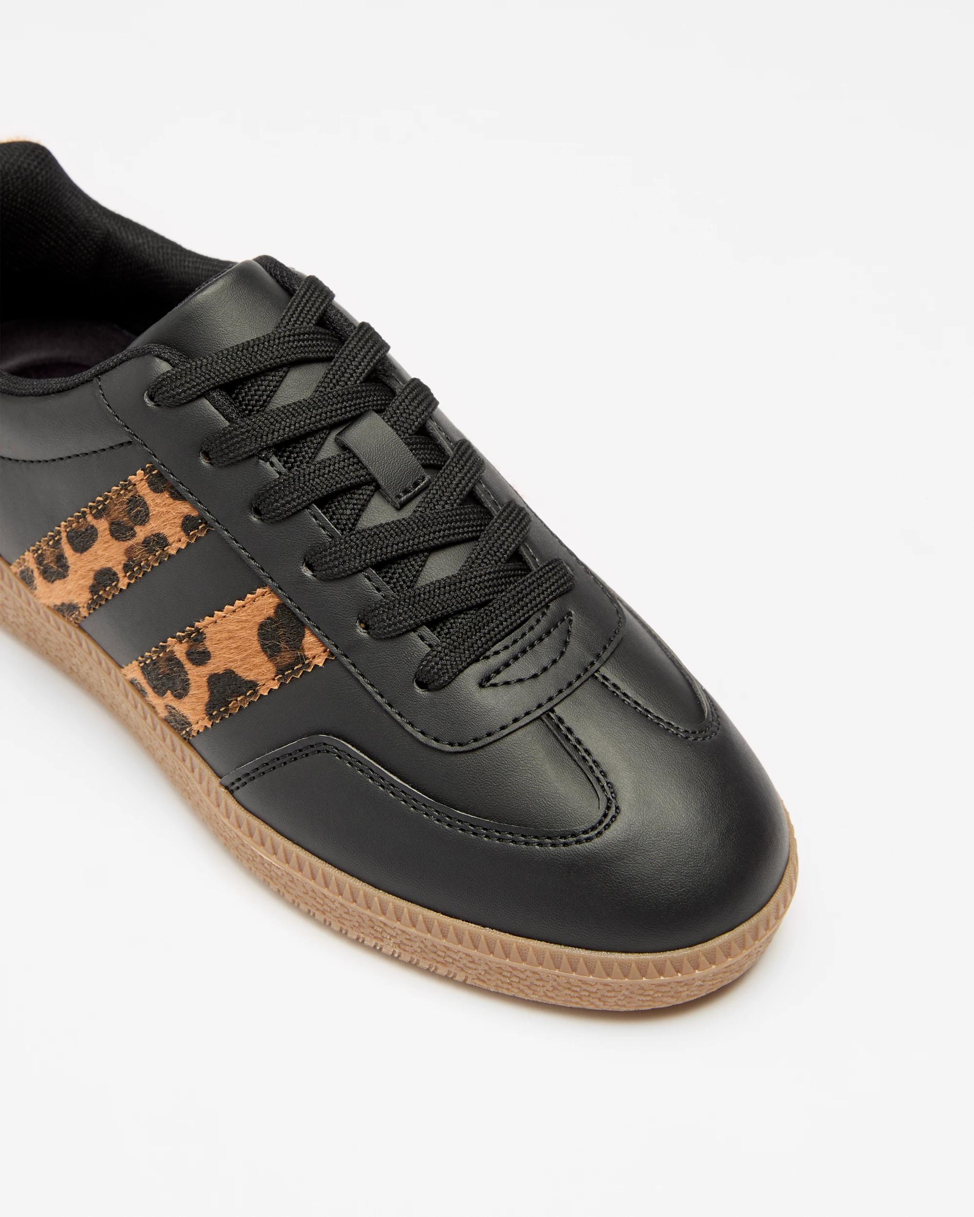 2 Target Womens Sneaker - Django LEOPARD, 2 of 3