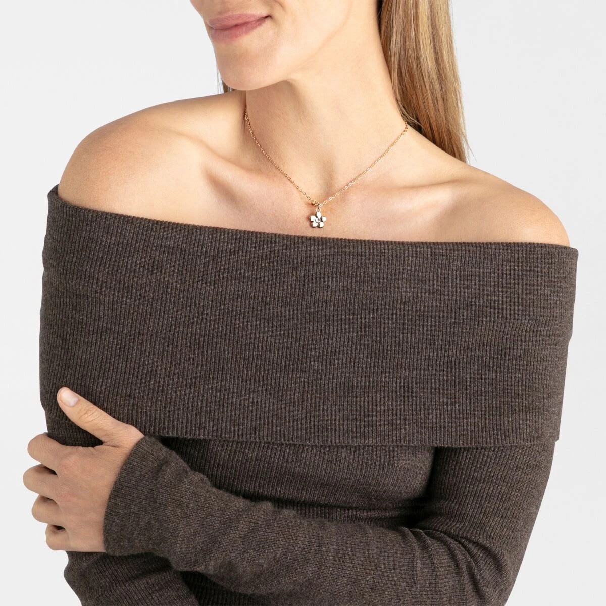 3 2 Pack BFF Daisy Necklace - Gold Tone, 3 of 4