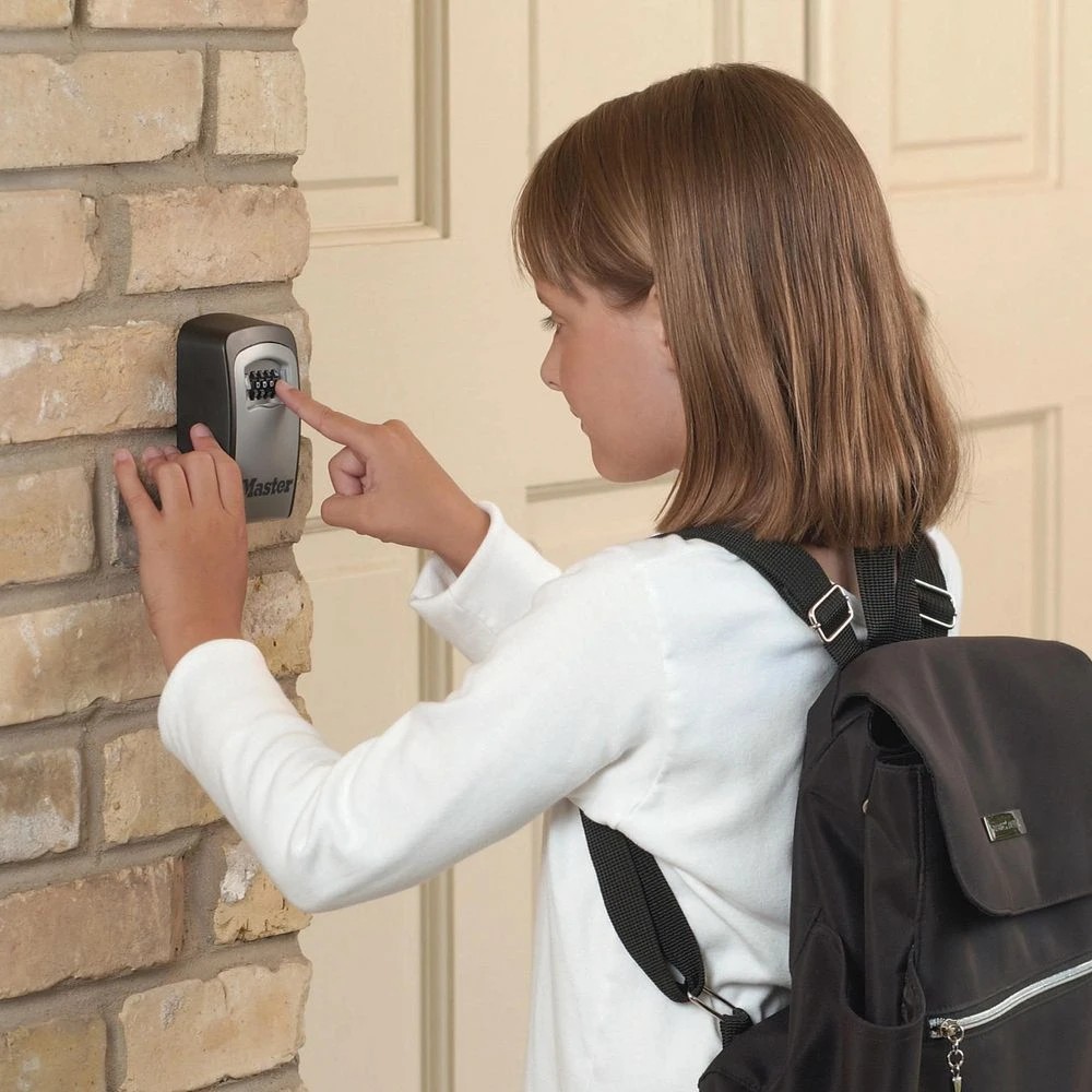 7 Masterlock Medium Combination Wall Mount Key Safe, 7 of 10