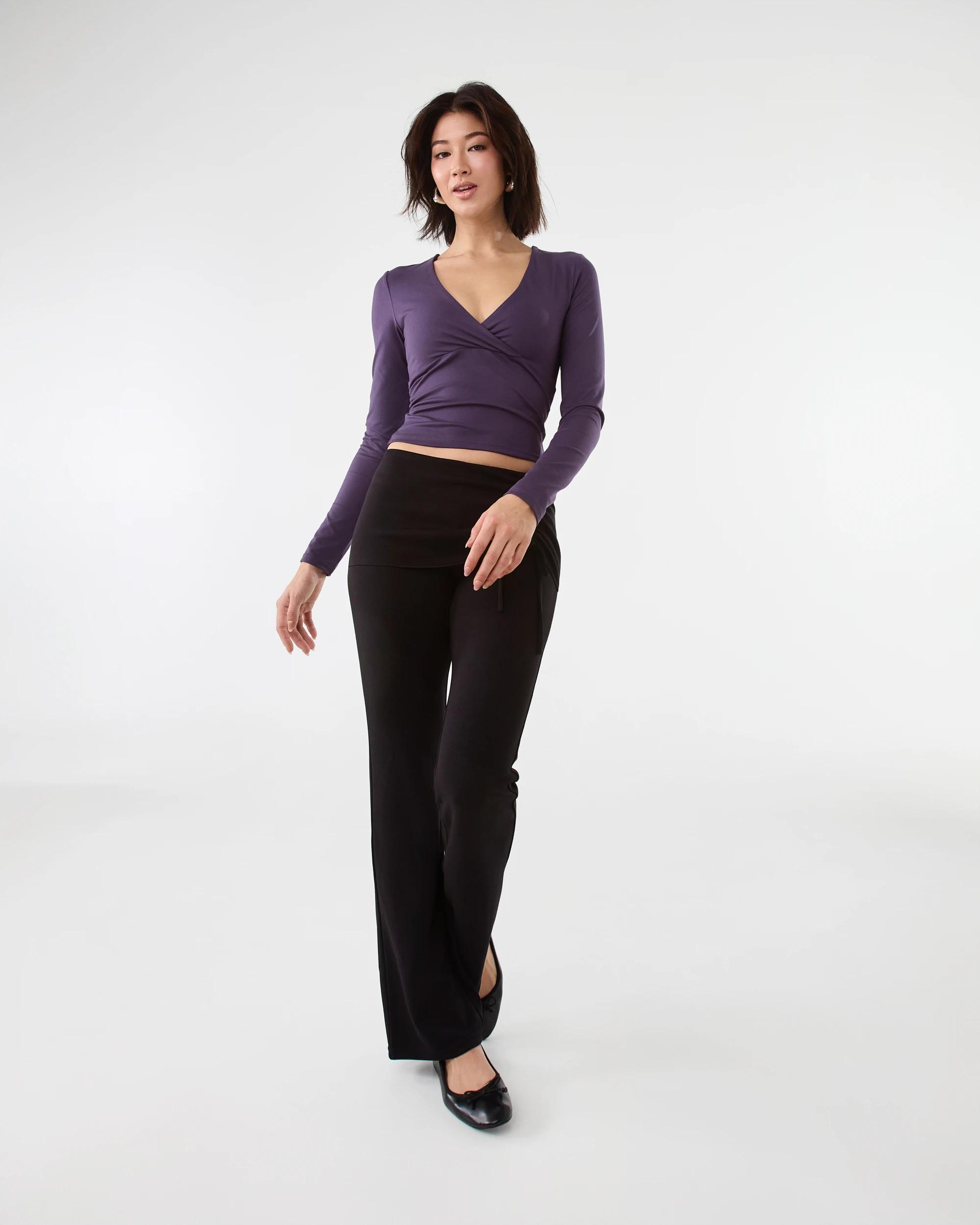 2 Long Sleeve Contour V-Neck Top Blckcrrent, 2 of 7
