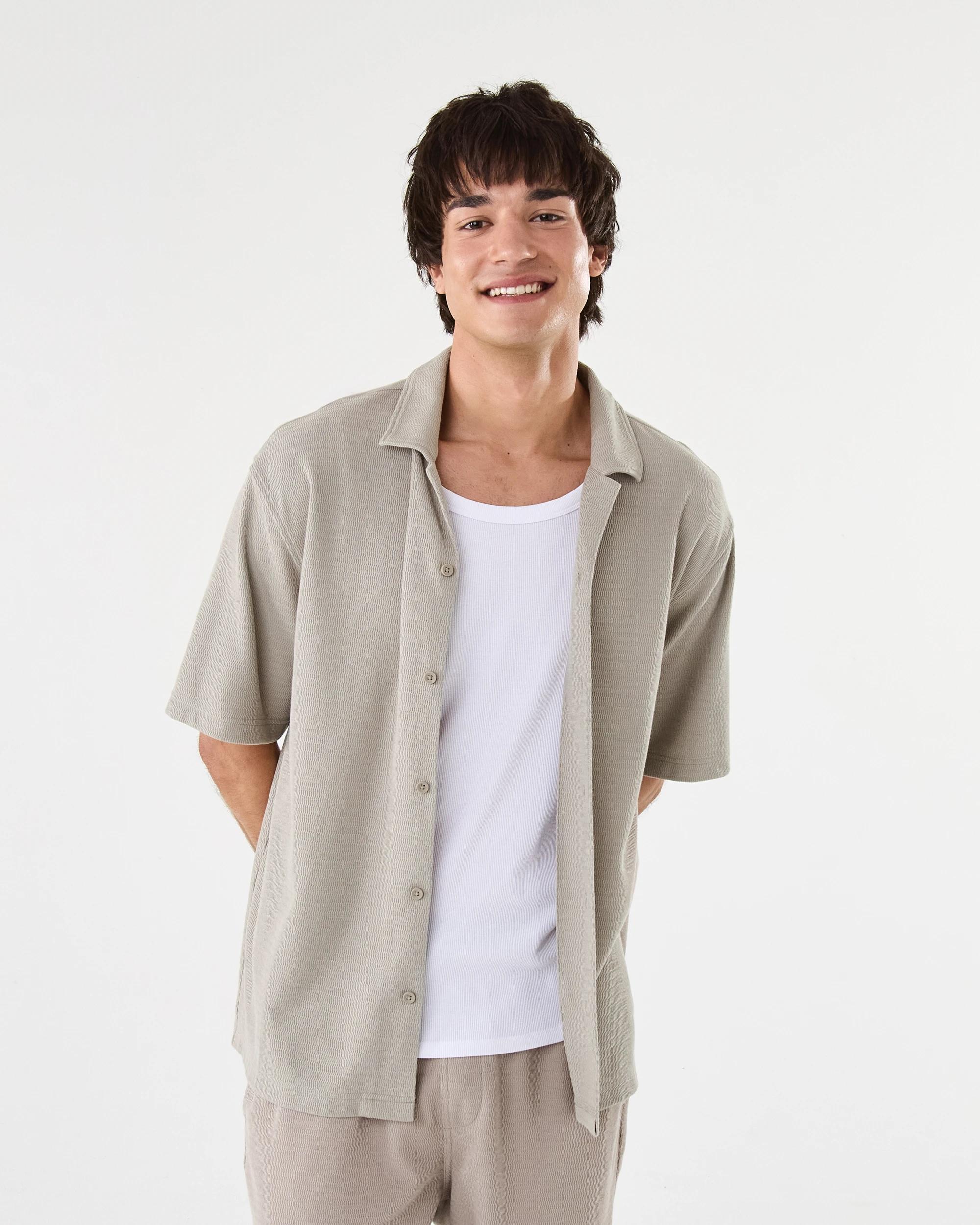 1 Short Sleeve Textured Shirt Bge Khaki, 1 of 10