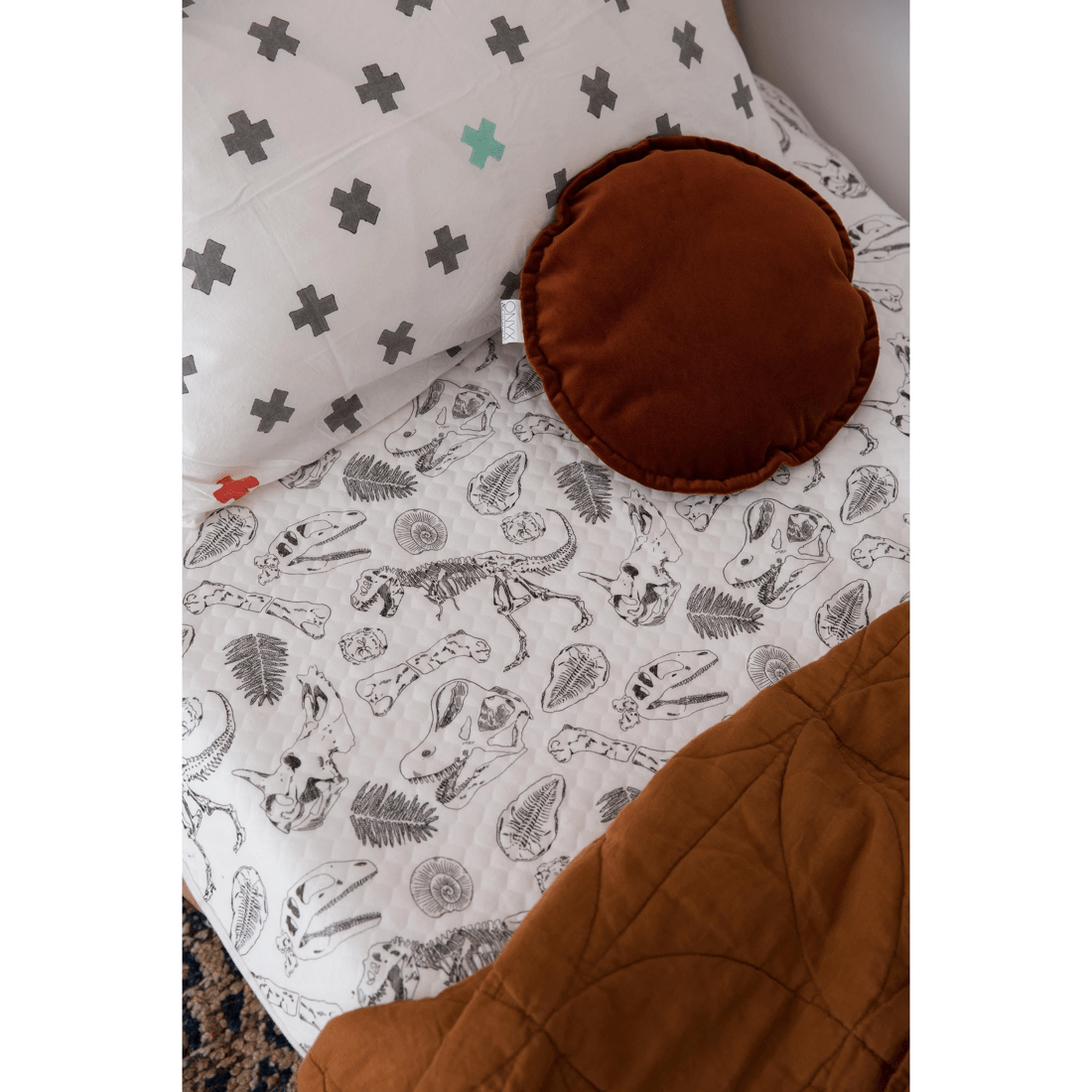 3 The Midnight Gang Jurassic Bed Wetting Mat - Double with wings - Multi, 3 of 4