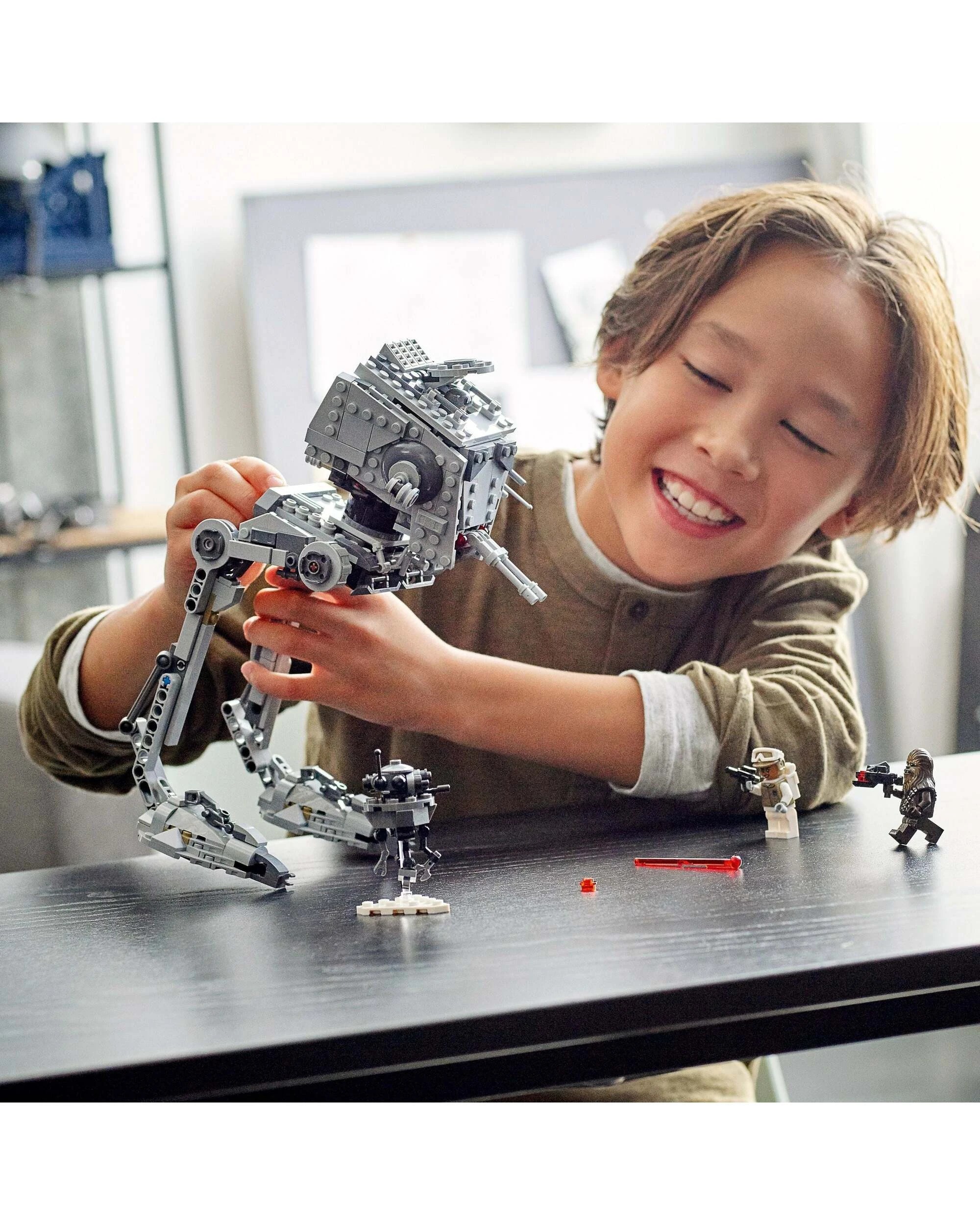 5 LEGO 75322 AT-ST Walker Hoth Battle Set, 5 of 5