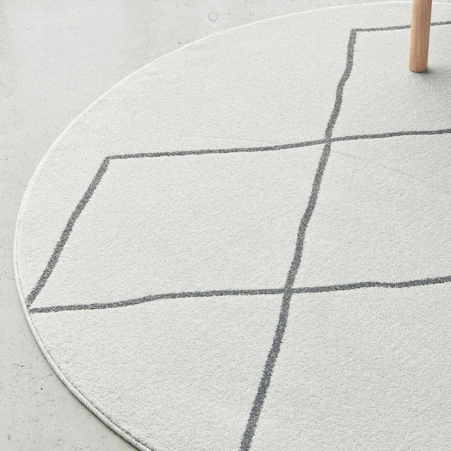 7 Common Ground Rugs Elysium Lola 150x150cm - Small Round Power Loomed Pet Friendly Rug - Natural, 7 of 7