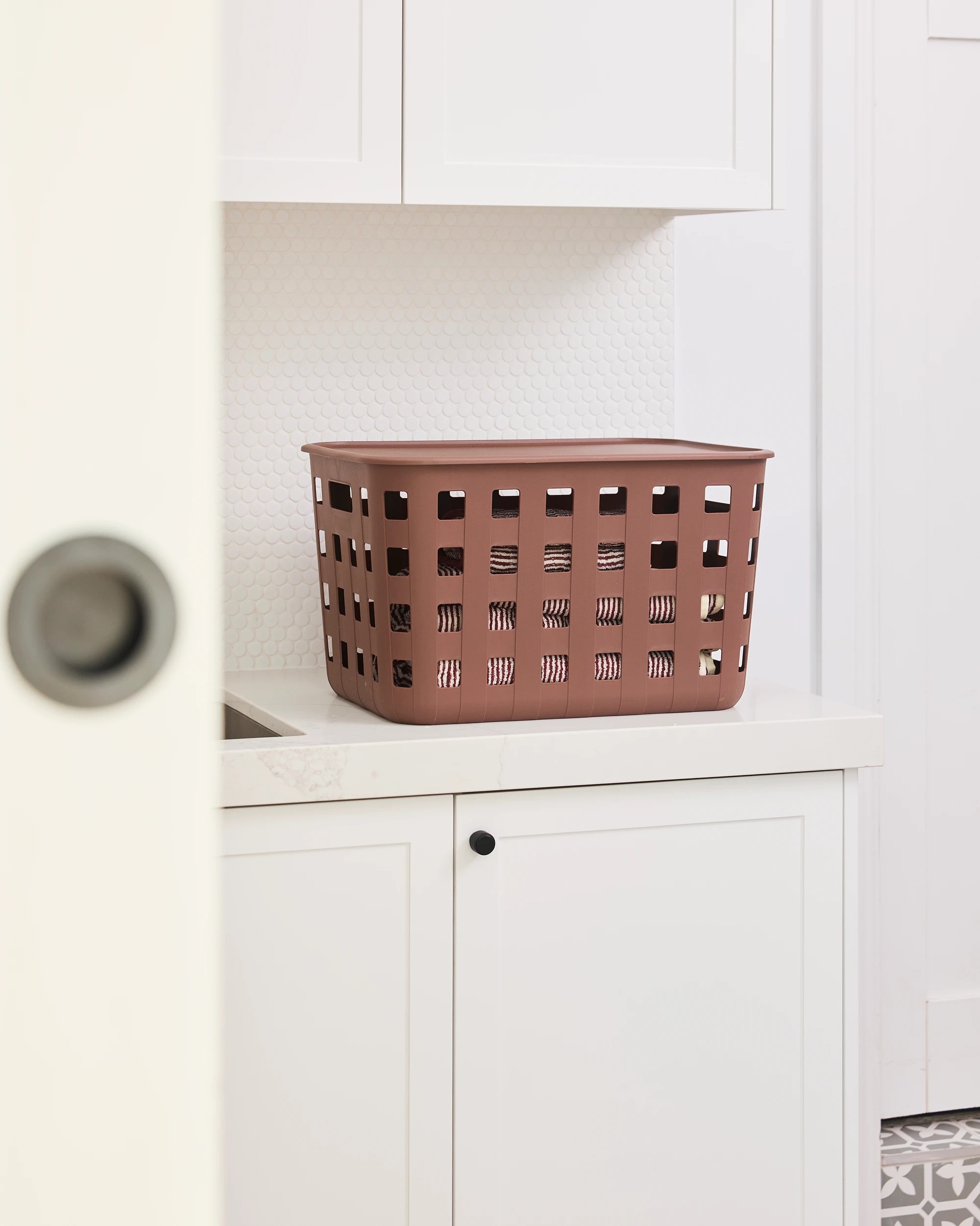 1 45L Rectangle Trellis Basket with Lid - Chocolate, 1 of 8