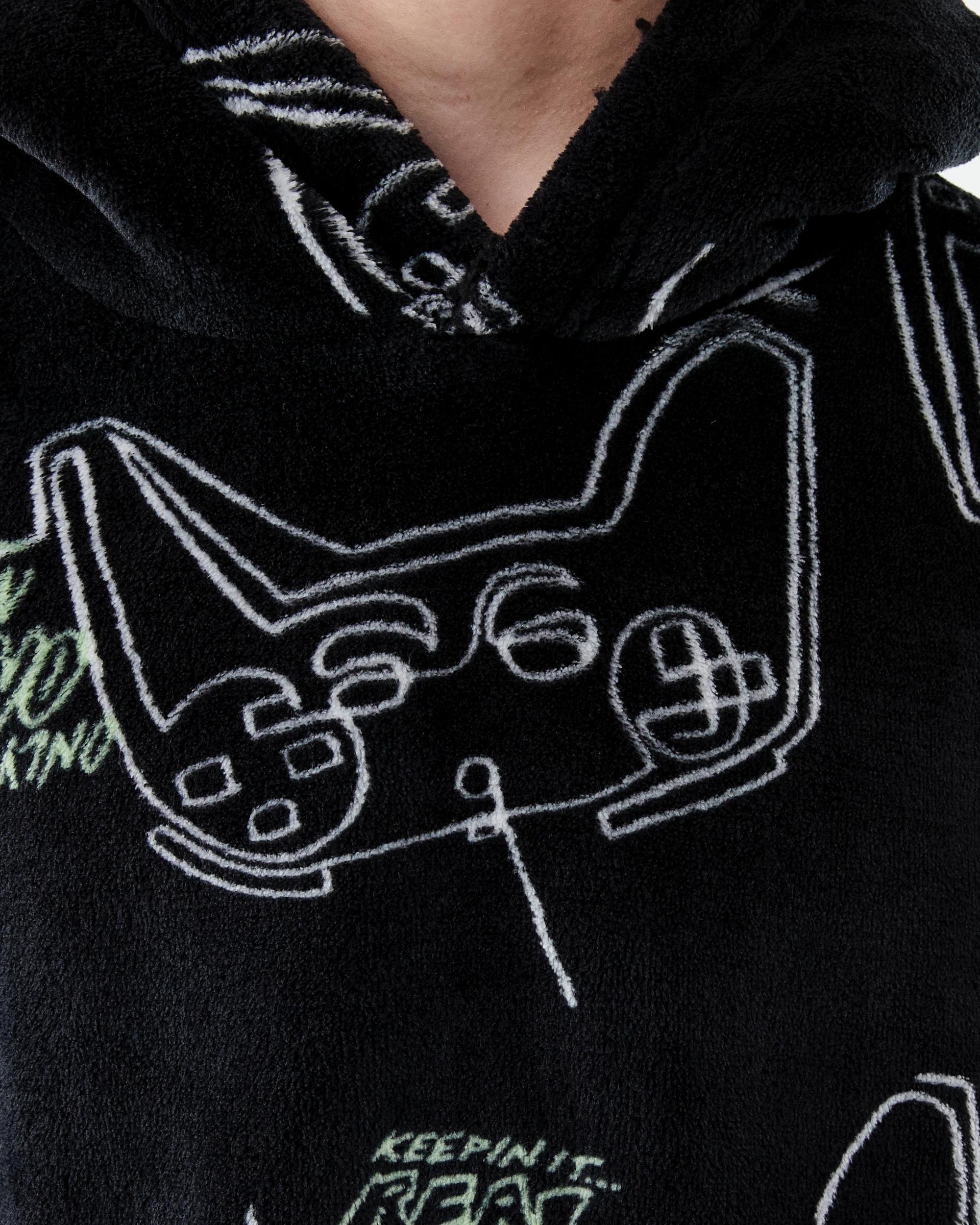 4 Pull Over Gown Blk Cntrls, 4 of 7