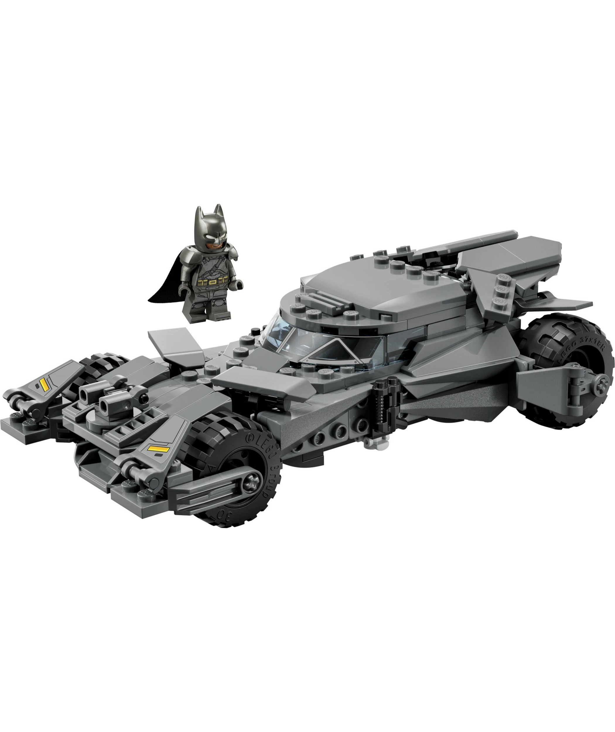2 LEGO Super Heroes Batman v Superman Batmobile 76331, 2 of 10