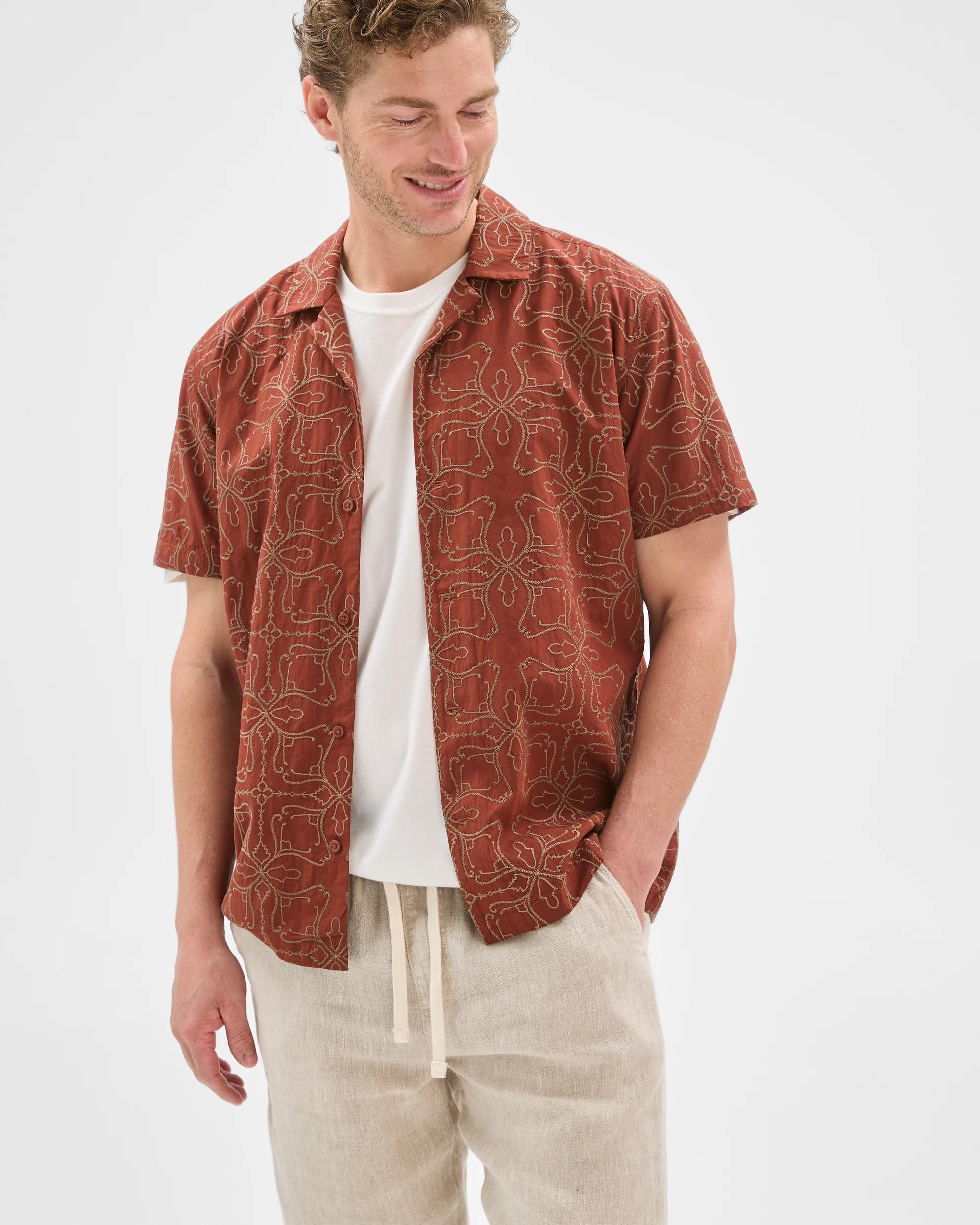 2 Target Man Short Sleeve Embroidered Shirt BROWN STONE, 2 of 7