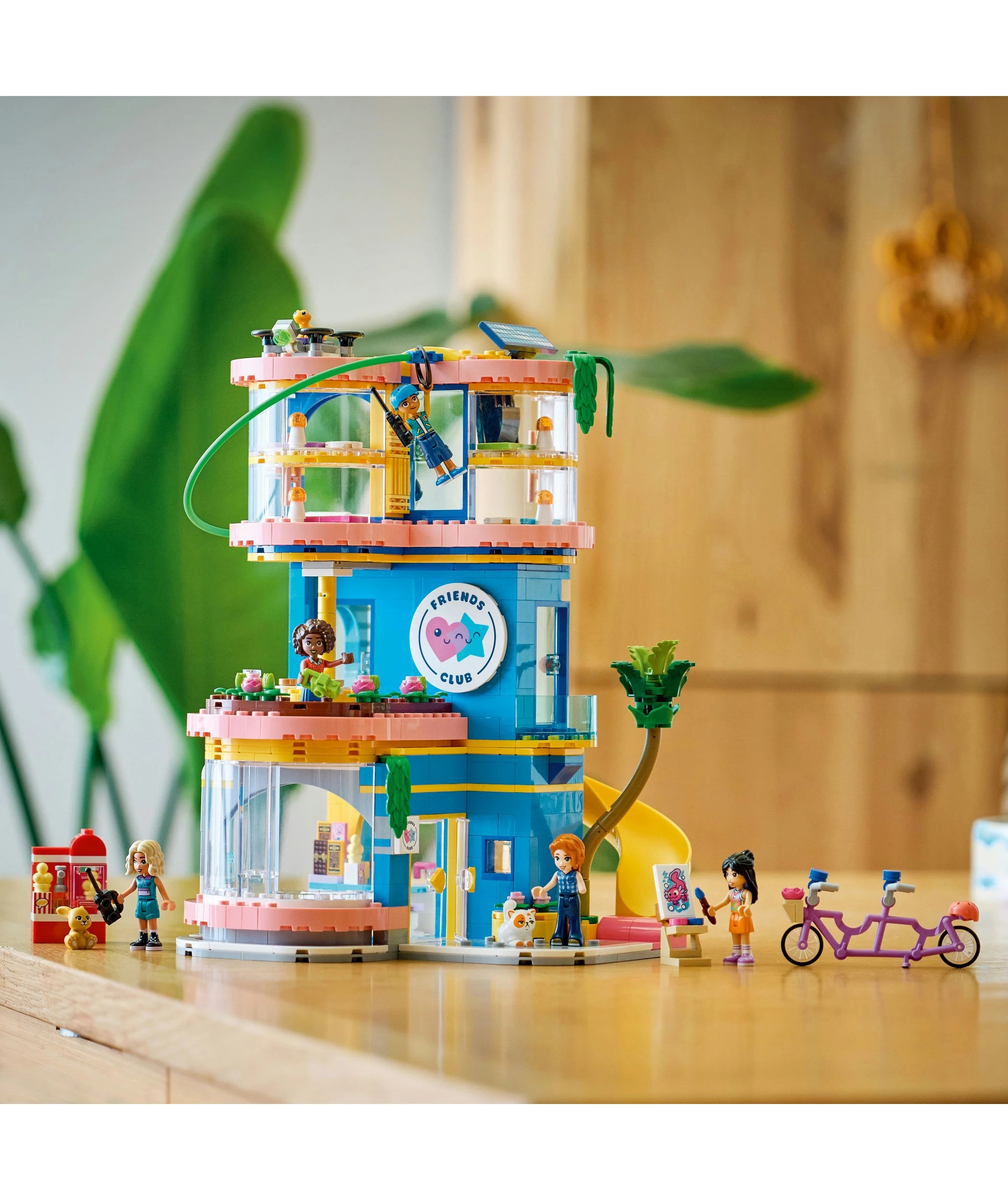 10 LEGO Friends Heartlake City Club House 42689 794-Piece Set, 10 of 10