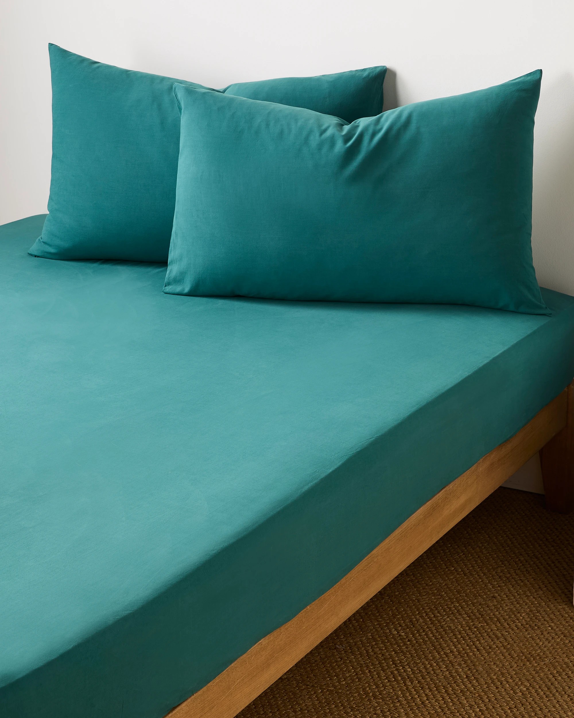 1 Arlo Cotton Stonewash Fitted Sheet - Queen Bed - Green, 1 of 1
