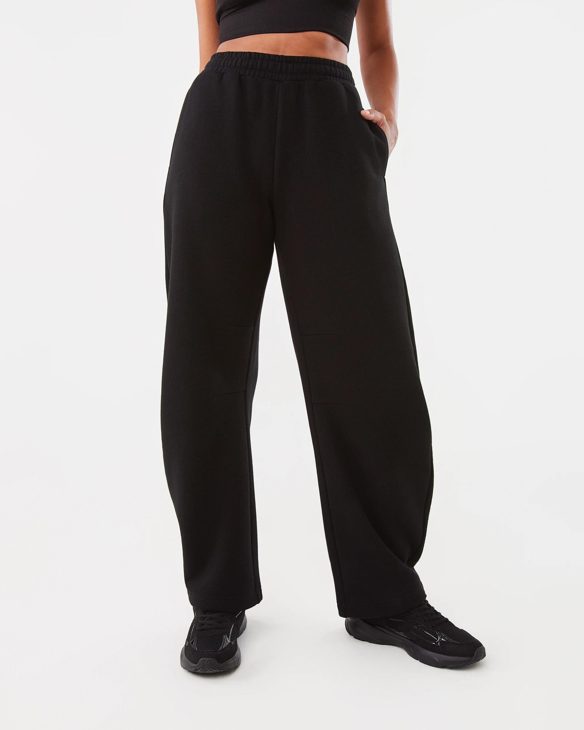 1 Active Womens Barrel Leg Fleece Trackpants Black, 1 of 6