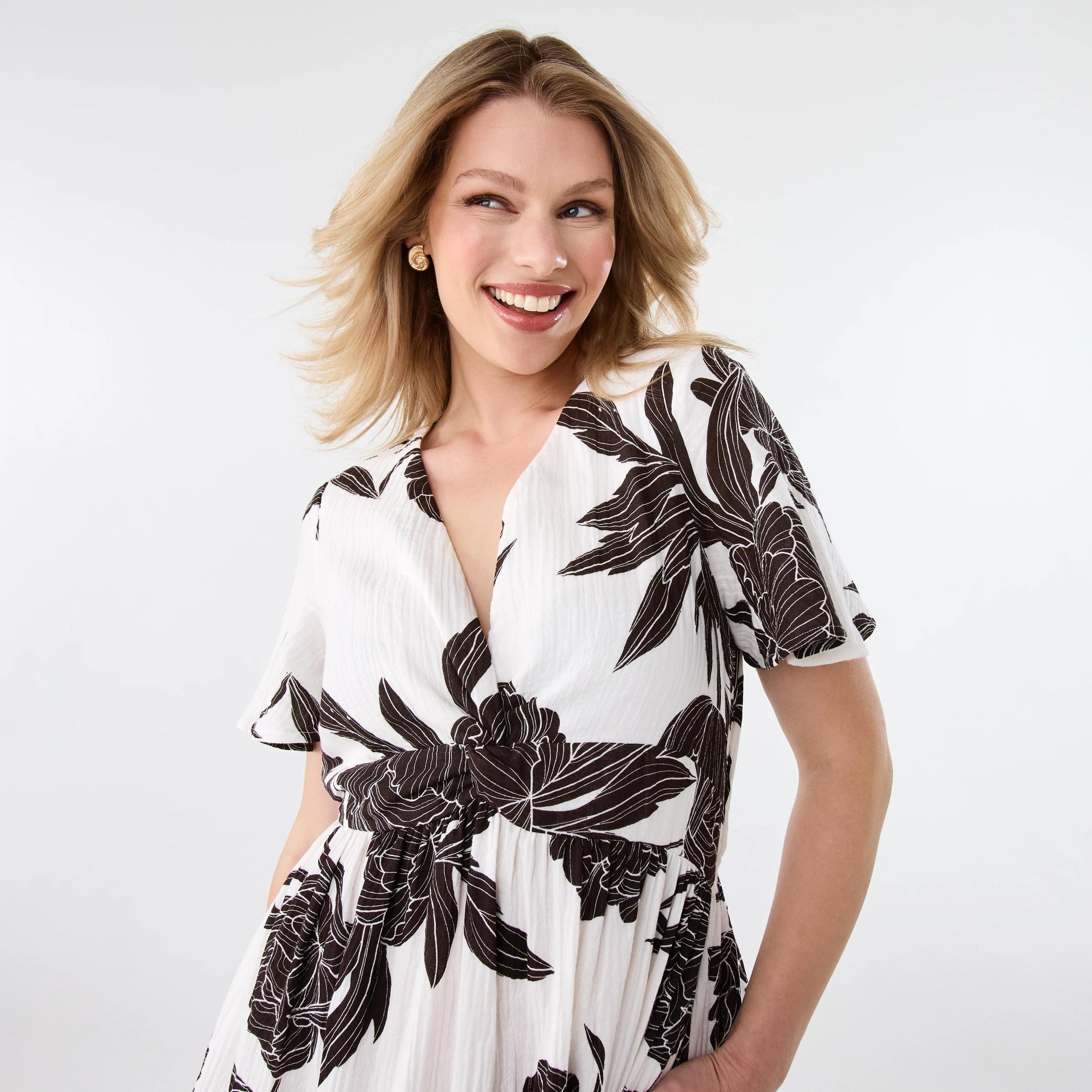 4 Short Sleeve Twist Front Midi Dress Choc Flrl, 4 of 10