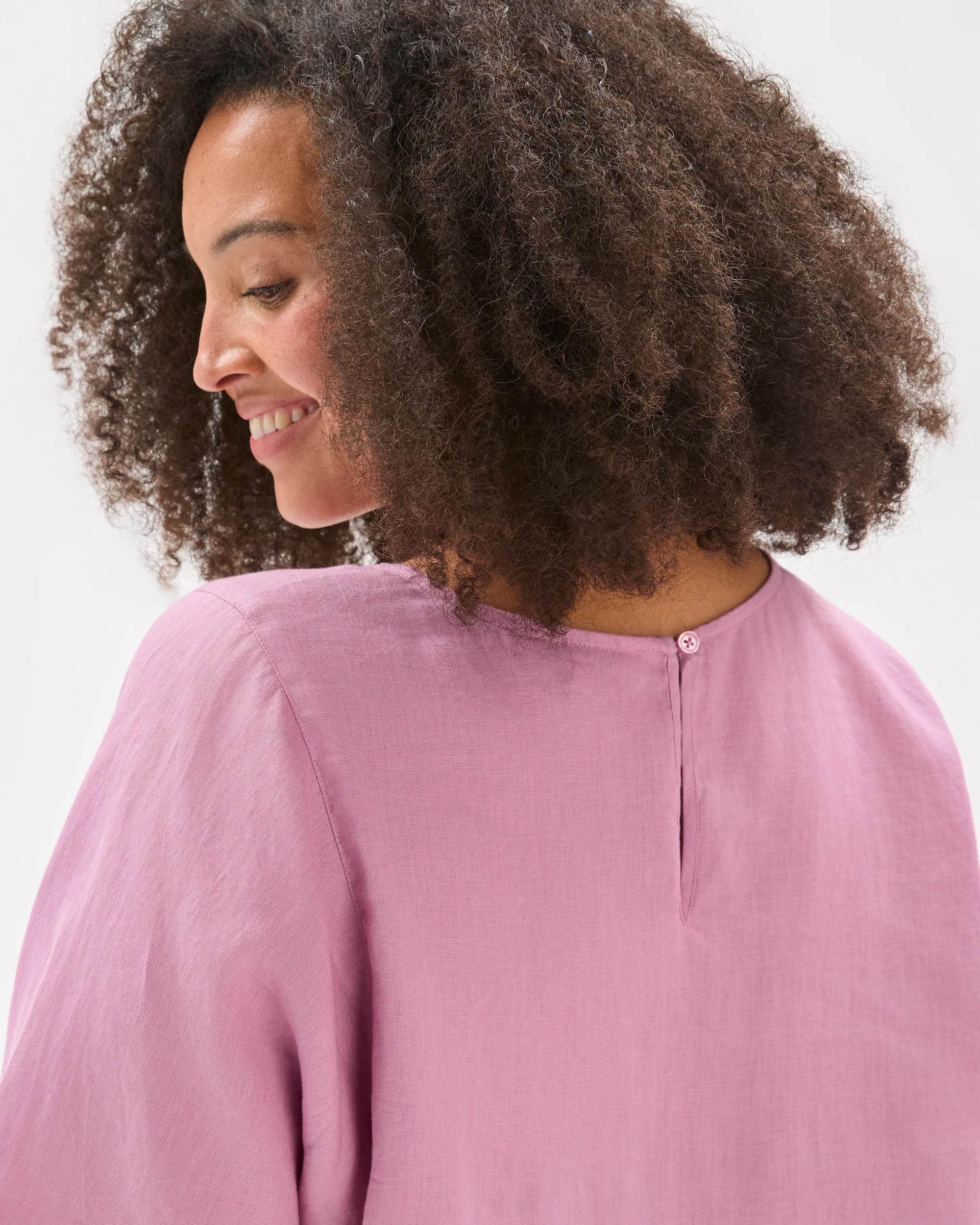 6 Target Curve Plus Size European Linen Seam Detail T-Shirt WHIPPED BERRY, 6 of 7