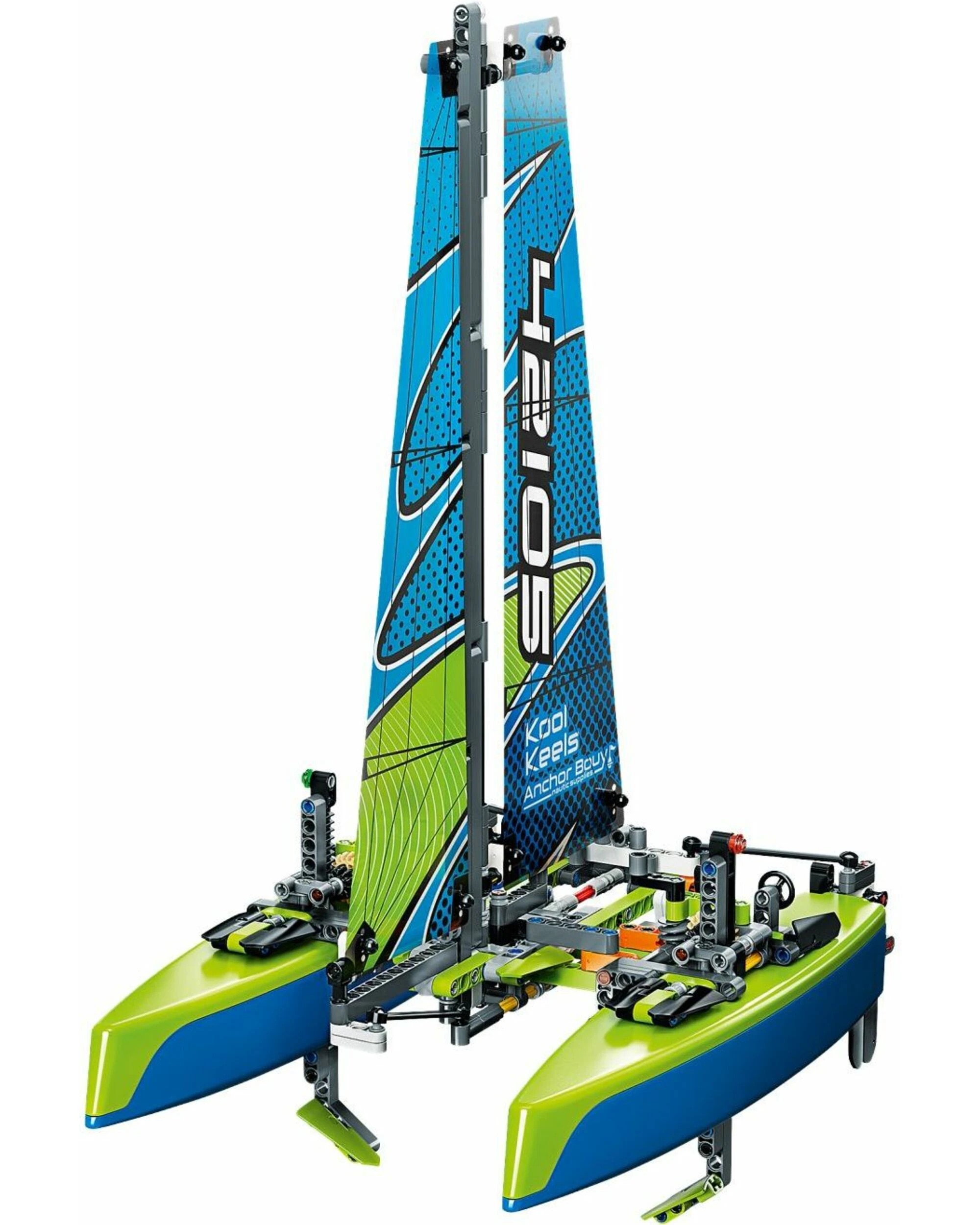 3 LEGO 42105 Catamaran - Floating Toy Sailboat & Powerboat 2-in-1, 3 of 4