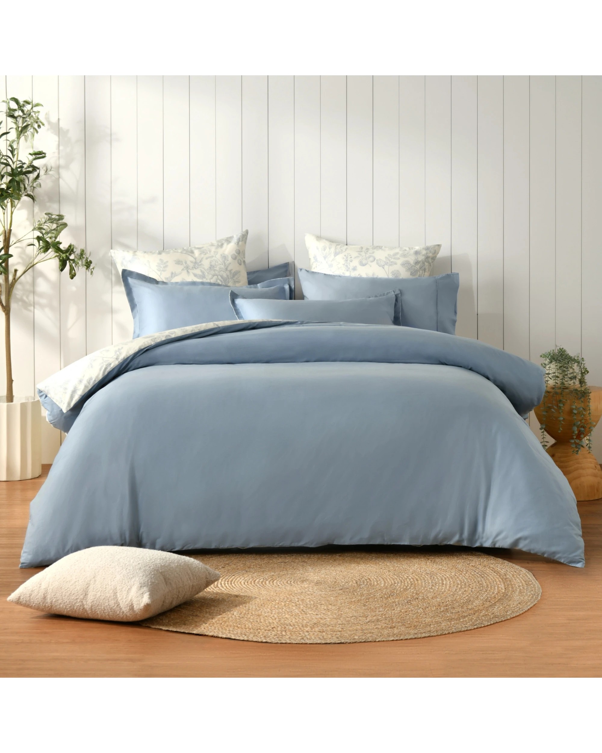 6 Dreamaker Odette 100% Cotton Reversible Quilt Cover Set - Single Bed - Blue, 6 of 8