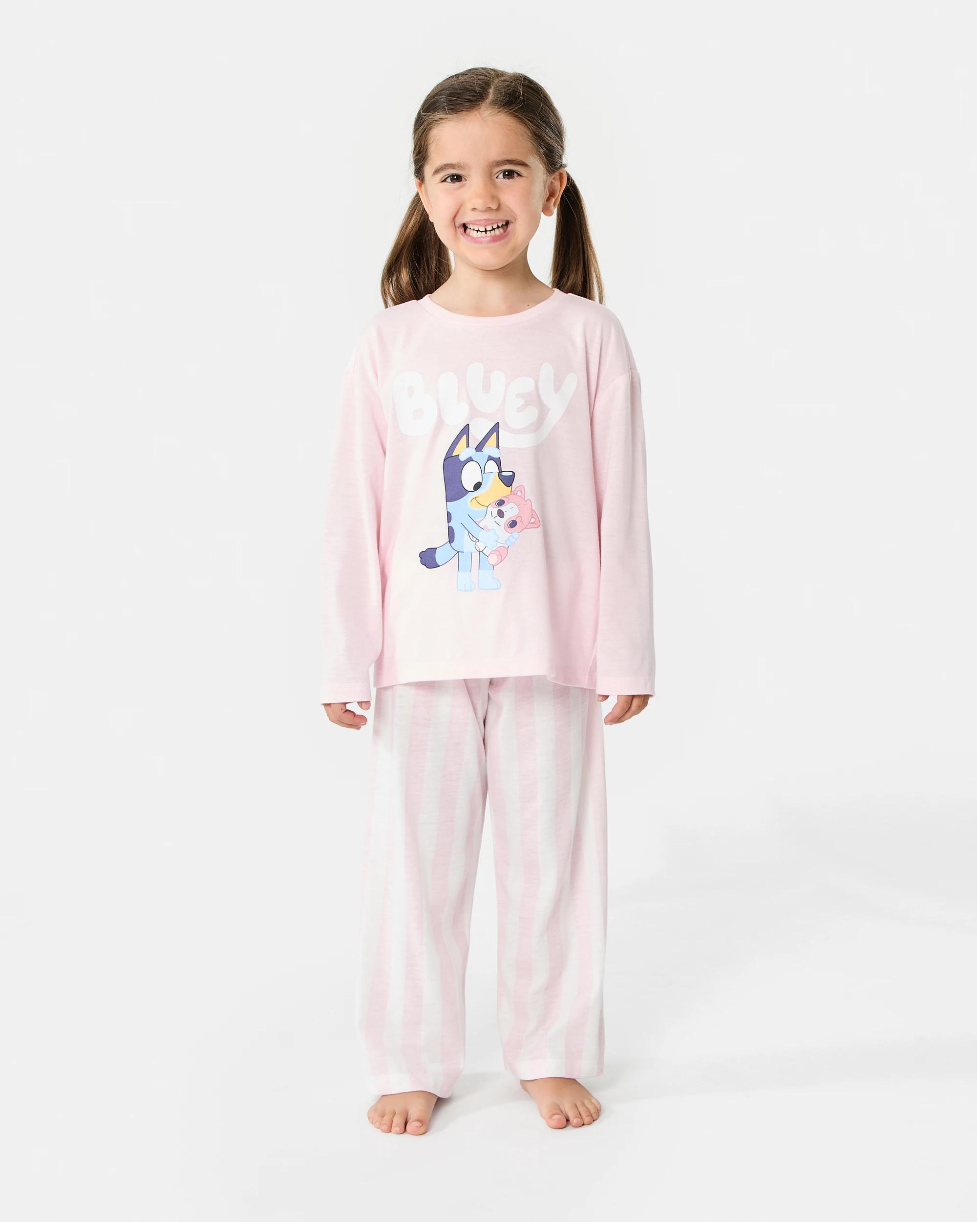 1 Bluey License Pyjama Set Bluey, 1 of 6