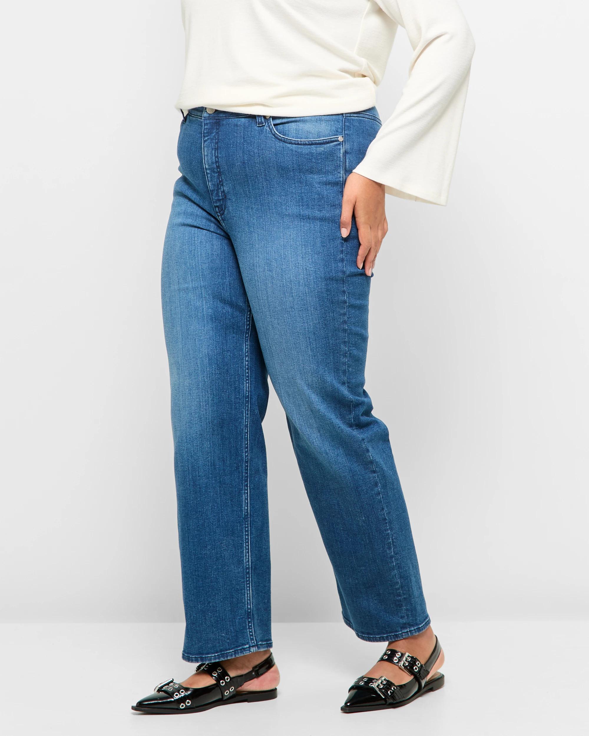 3 Target Plus Size Full Length Straight Leg Denim Jeans - Alexa 70'S VINTAGE BLUE, 3 of 5