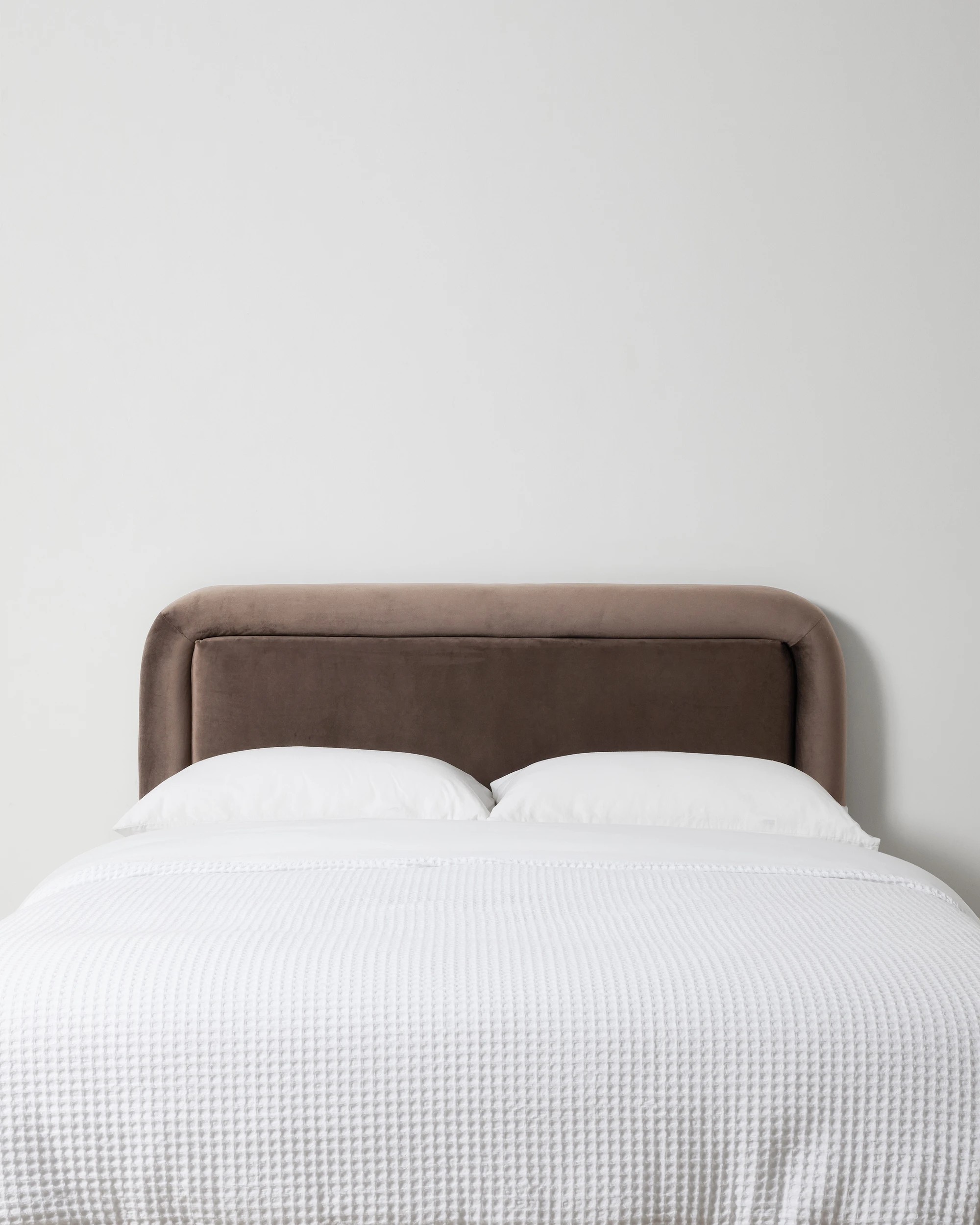 1 Velvet Queen Bedhead - Chocolate, 1 of 7