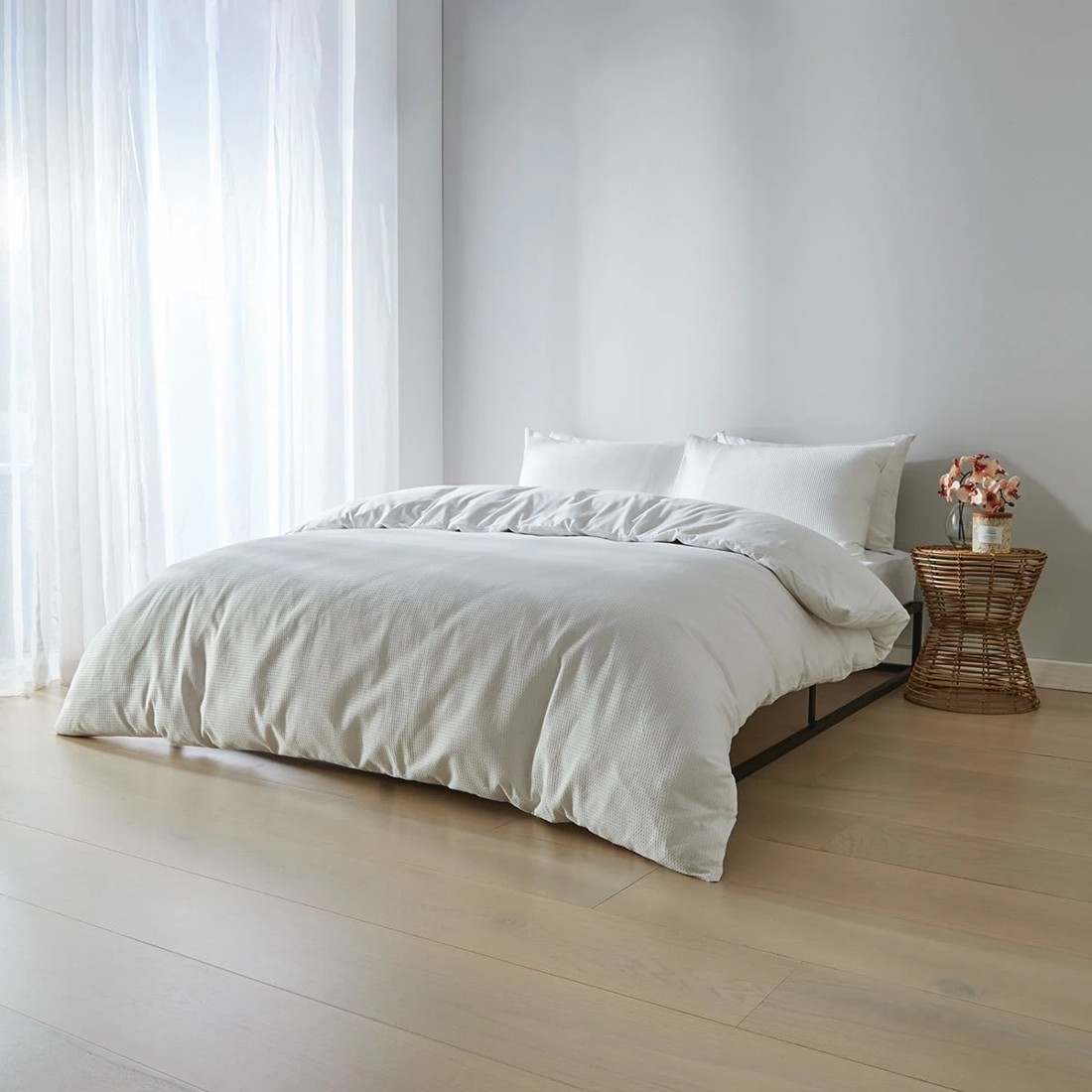 5 Queen Bed Olivia Metal Bed Base, 5 of 10