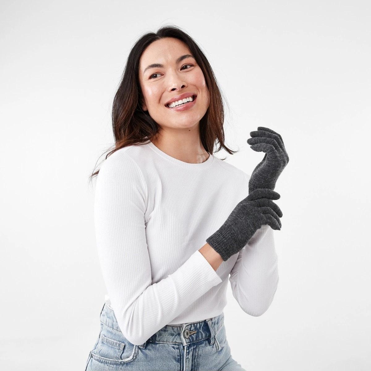 3 Touchscreen Gloves Gry Chmrle, 3 of 3