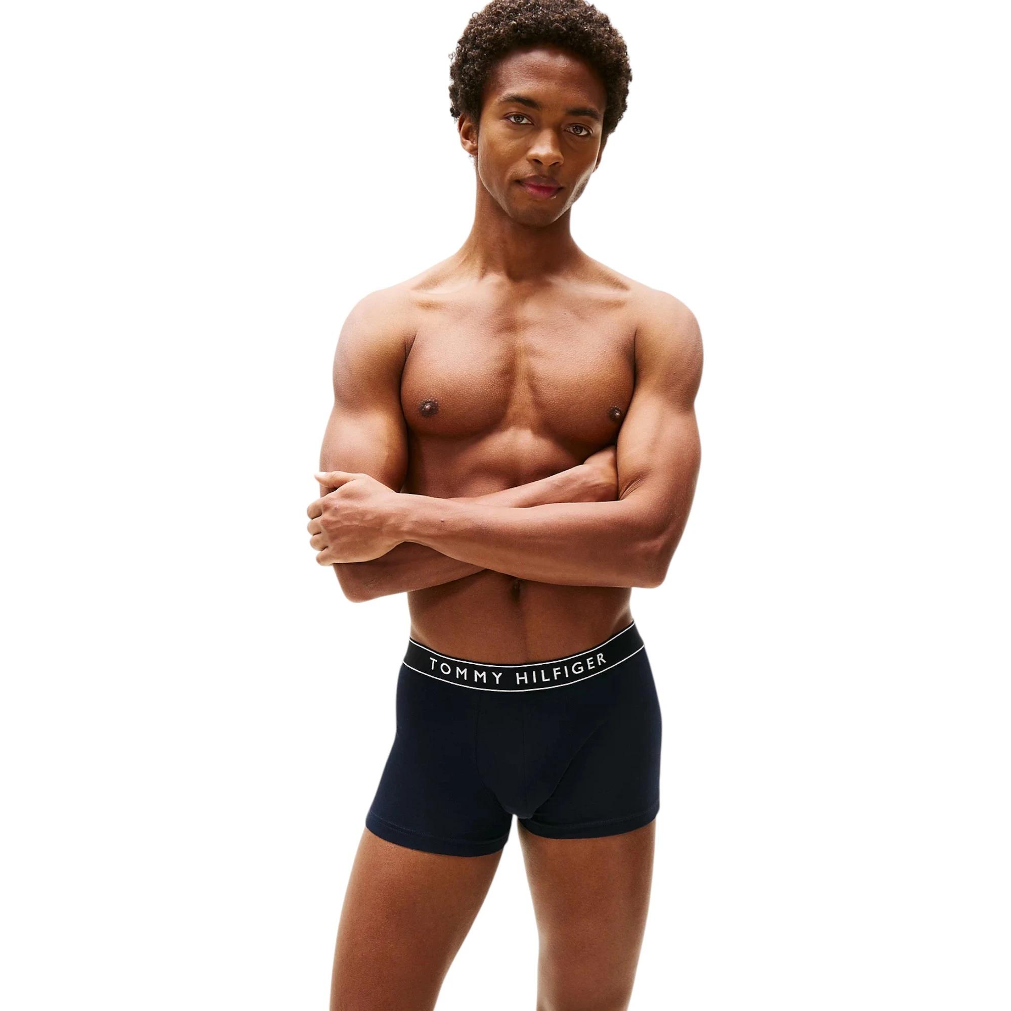 1 Tommy Hilfiger 3 Pack Mens Essential Trunks Underwear WHITE/NAVY/RED, 1 of 6
