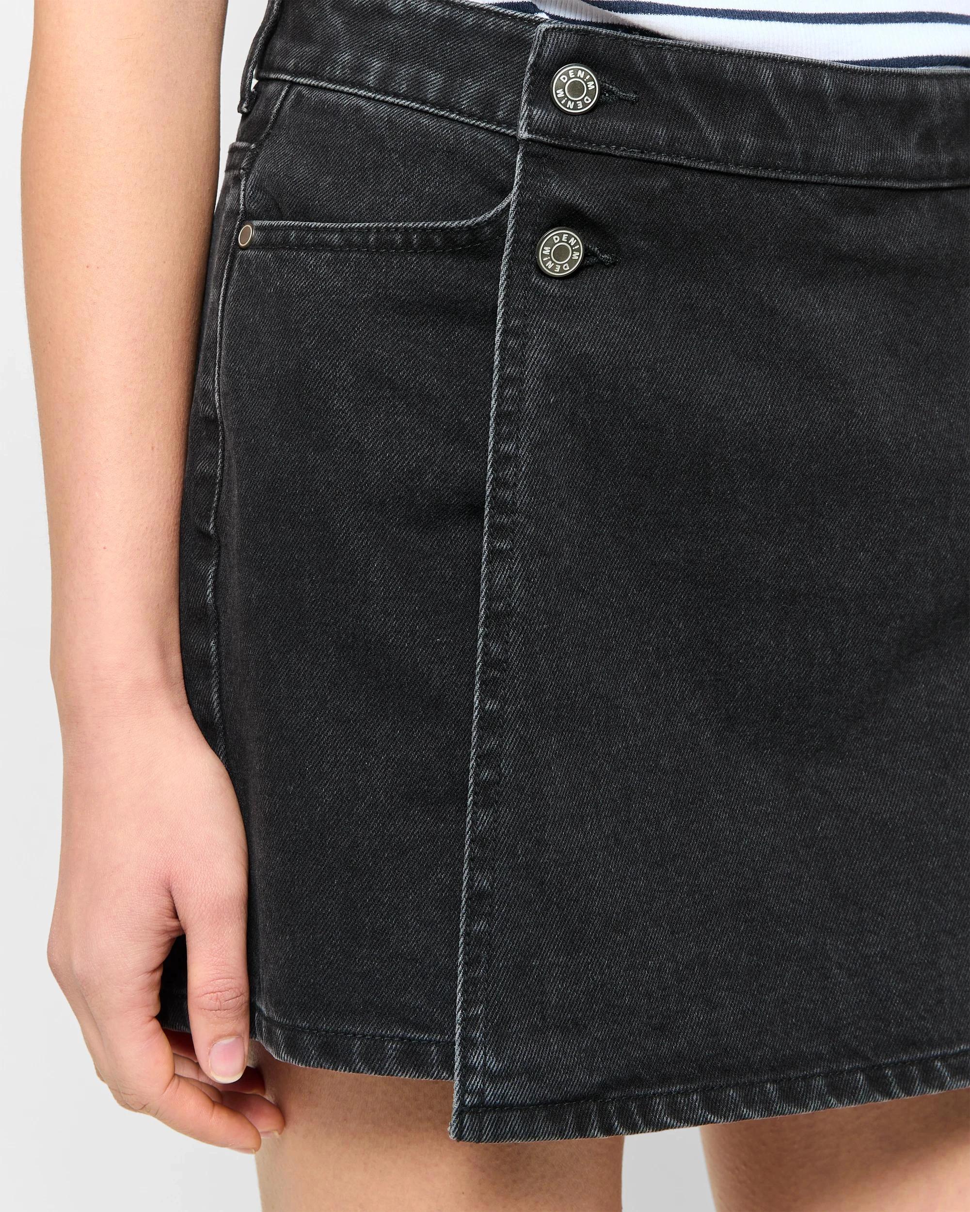 5 Target Denim Skort WORN BLACK WASH, 5 of 5