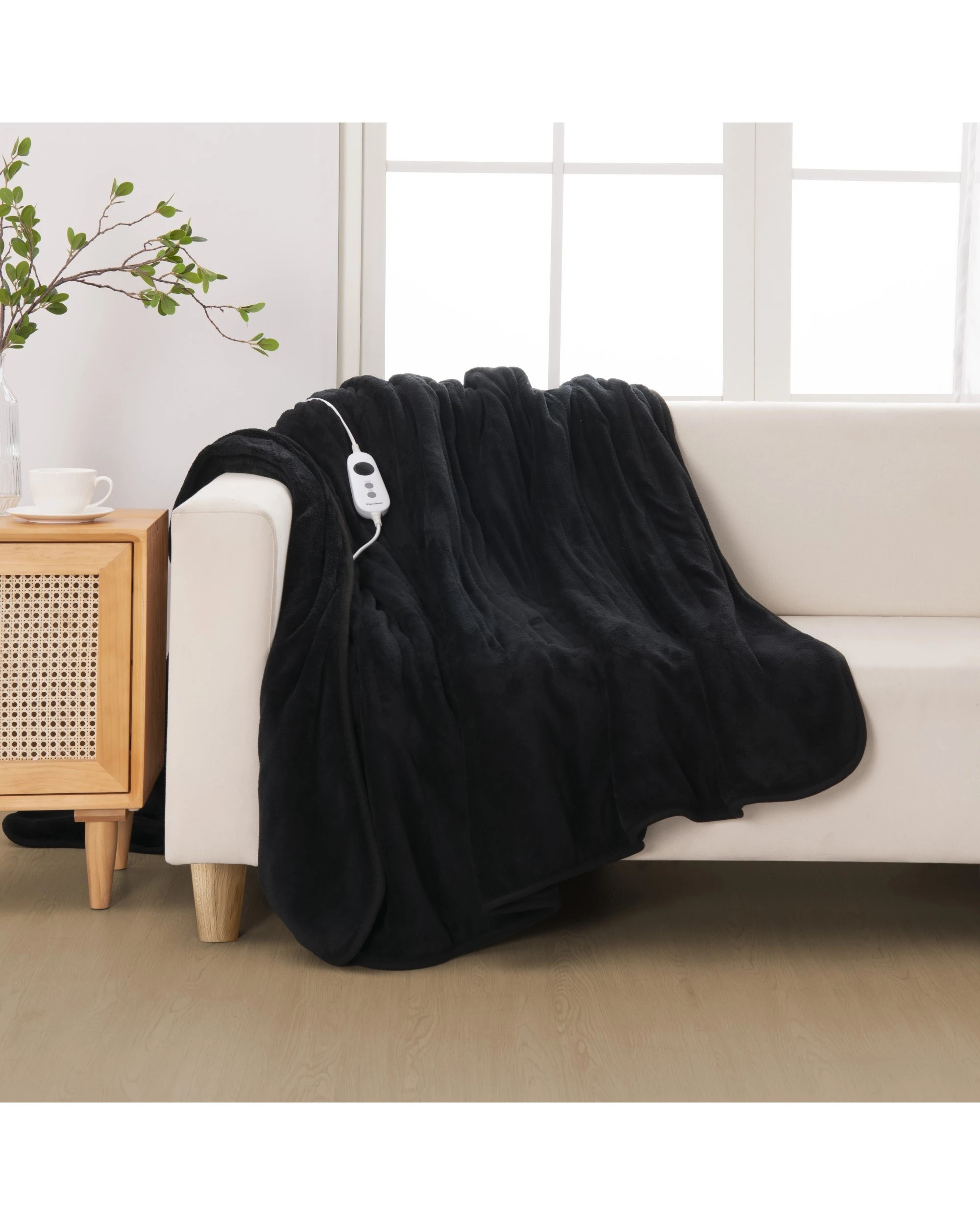 1 Dreamaker Kingston Coral Fleece Electric Heated Throw Blanket 180x200cm - Black, 1 of 7