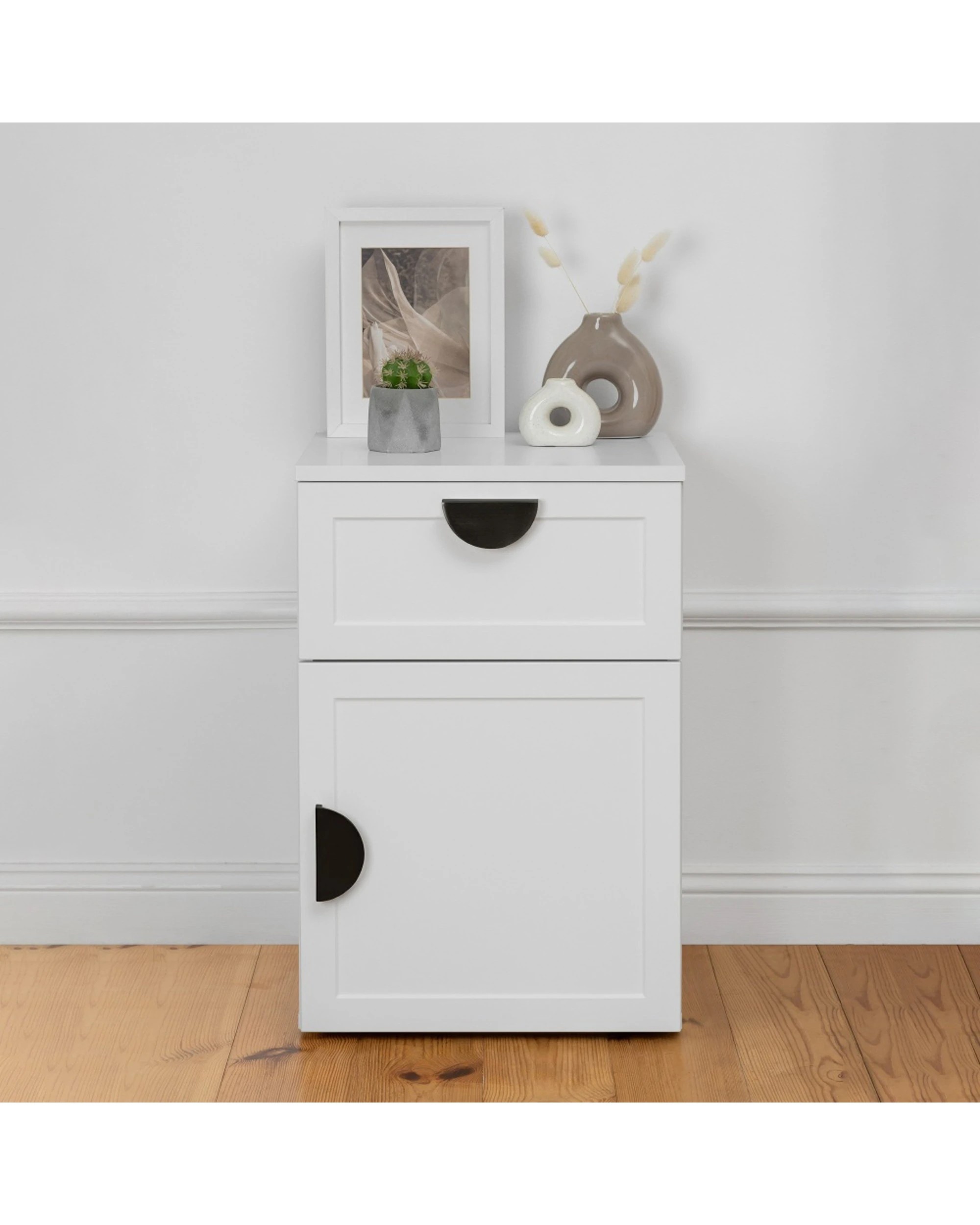 3 European Cabinetry Porto Bedside Table Hamptons Half Moon Handle - White, 3 of 4