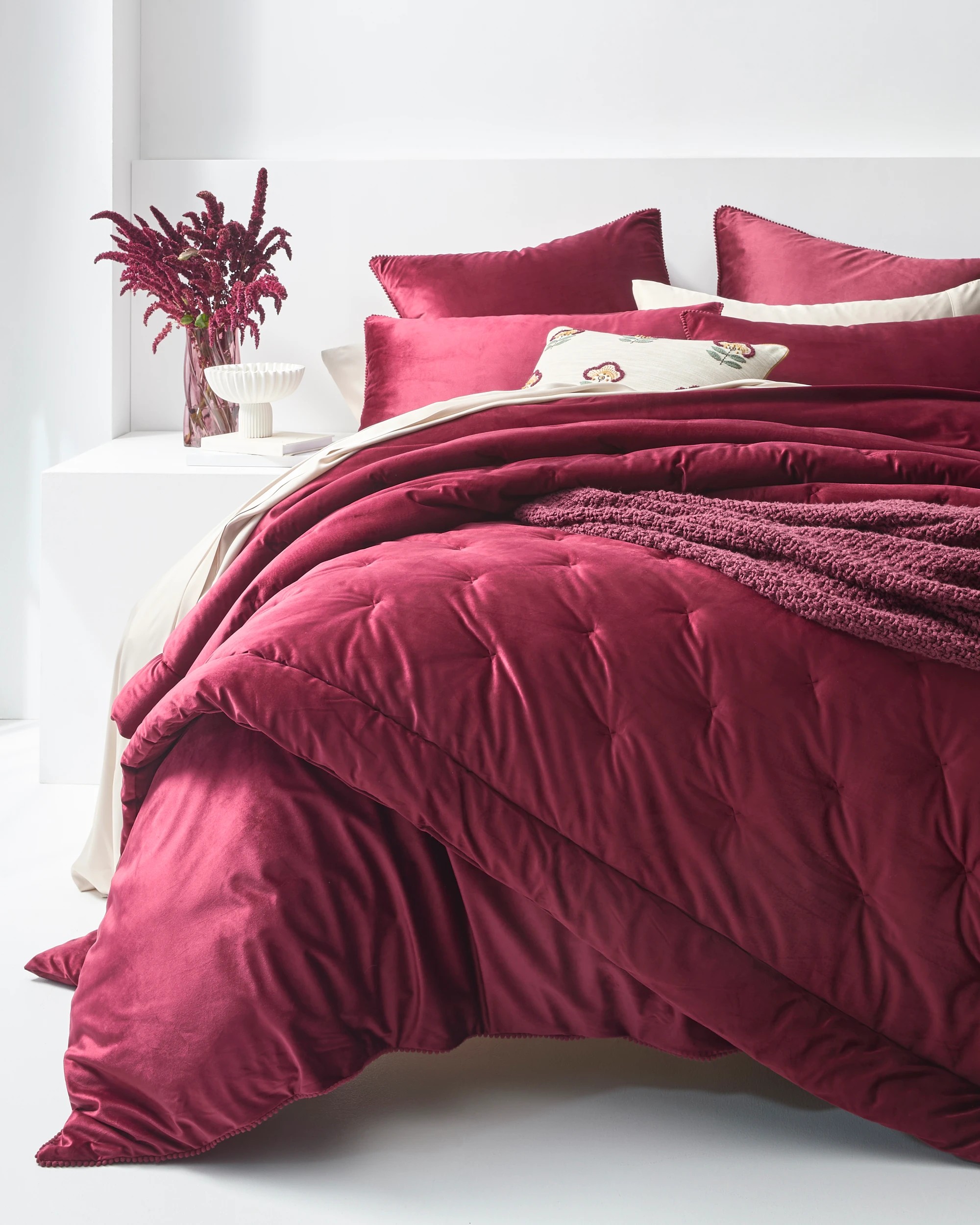2 Target Lacy Velvet Comforter - Super King Bed - Red, 2 of 3