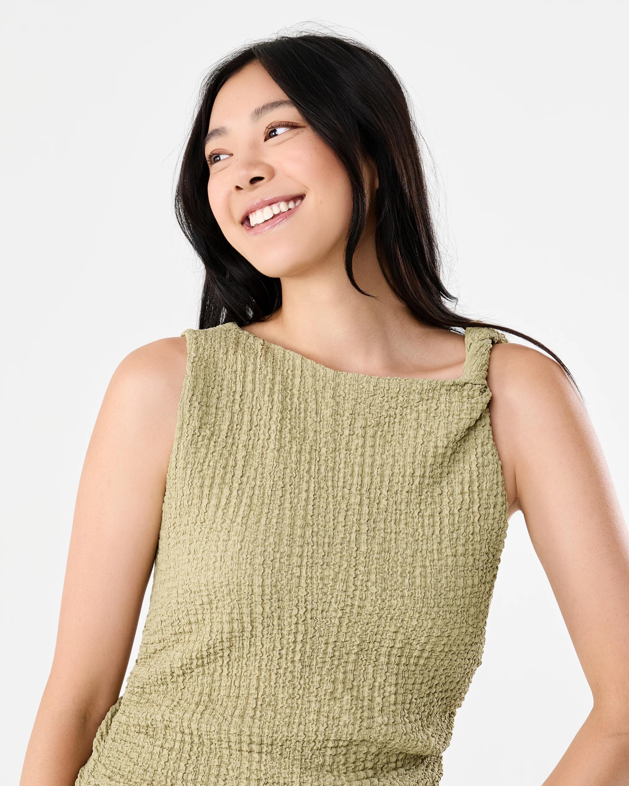 4 Sleeveless Textured Twist Midi Dress Urban Grn, 4 of 8